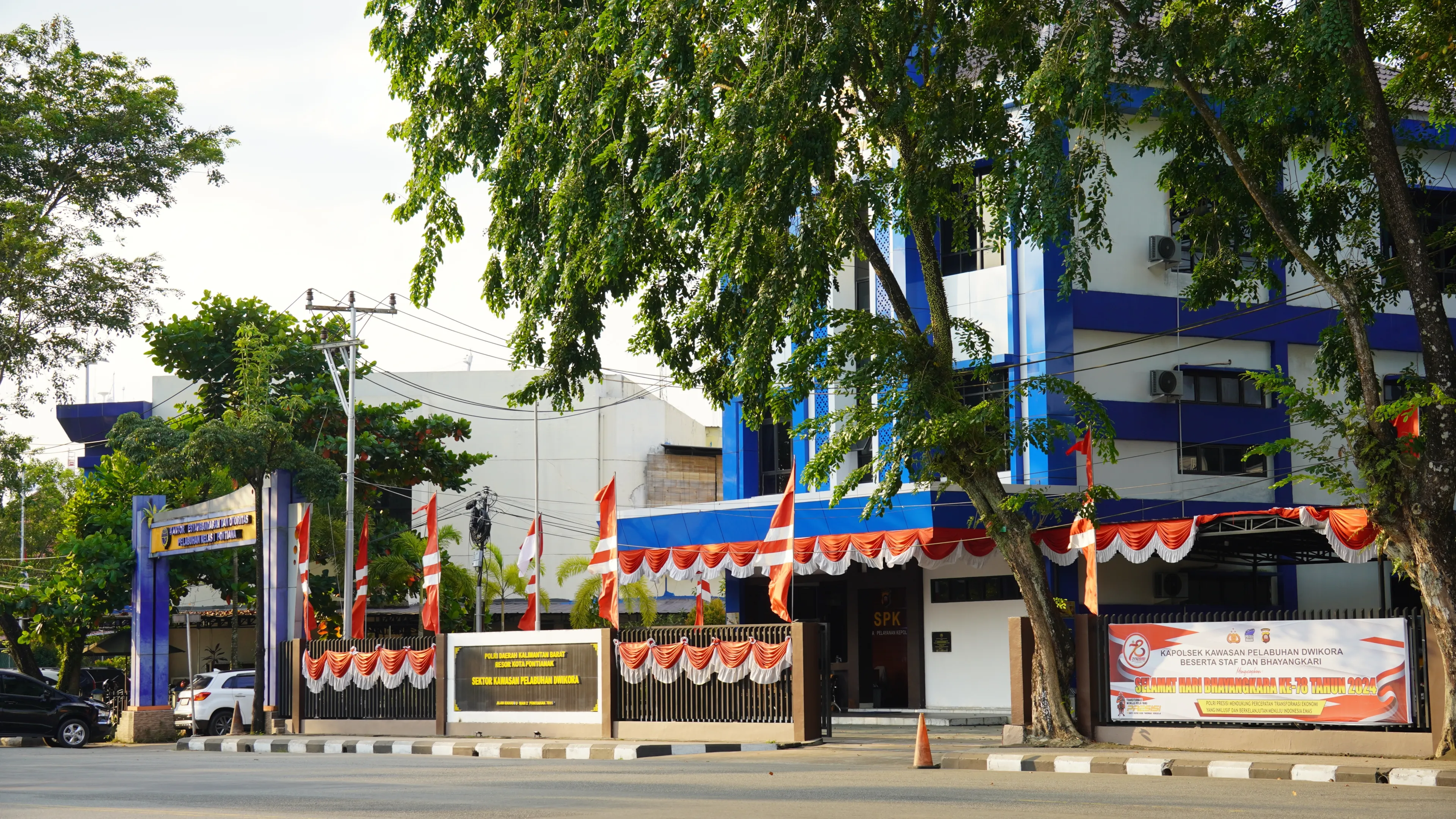 Pontianak, Indonesia, August 13, 2024 Noon photo of the Pontianak Harbor and Port Authority Office at Pontianak City, highlighting the building and port area.