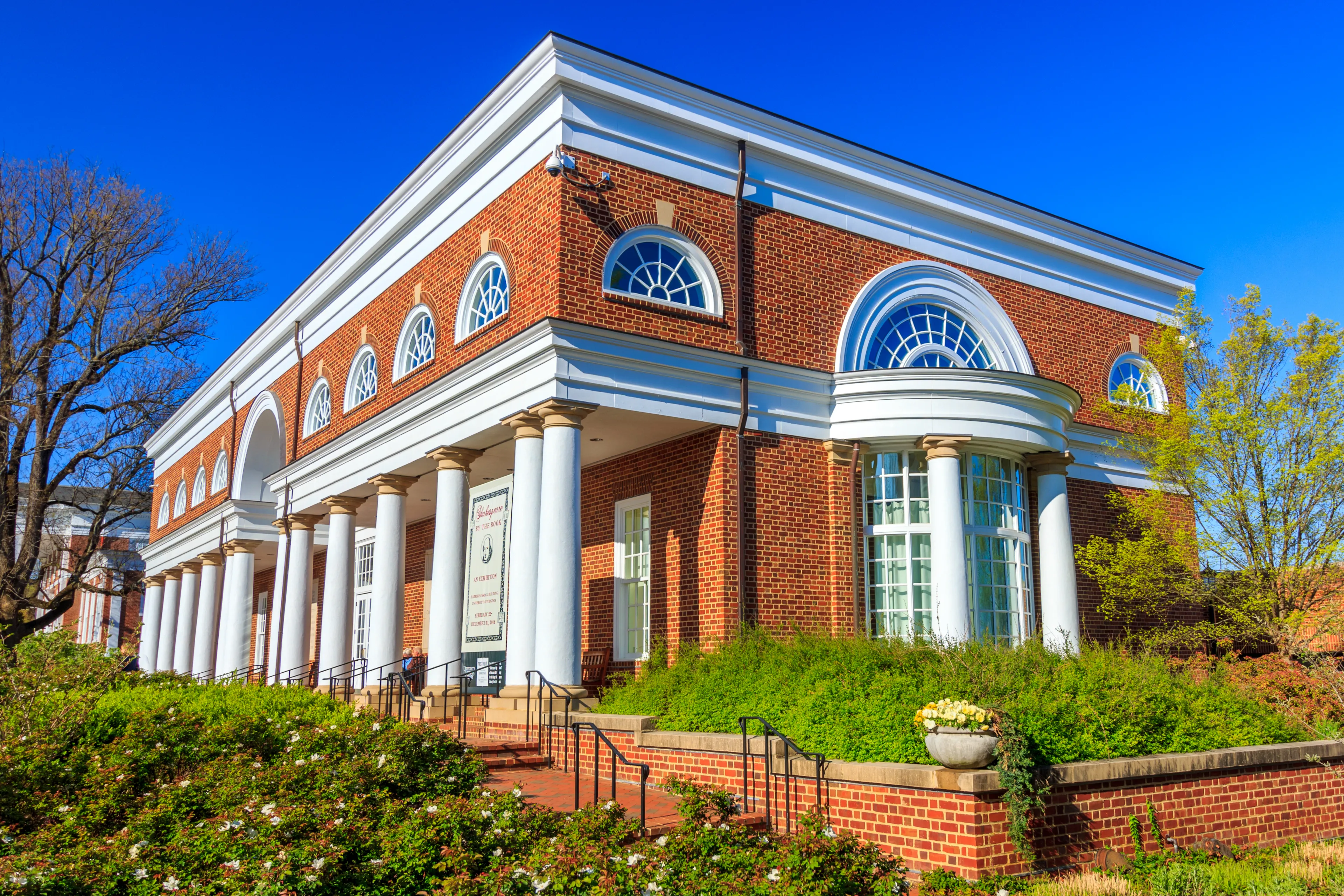 Best Charlottesville hotels. Cheap hotels in Charlottesville, Virginia, United States