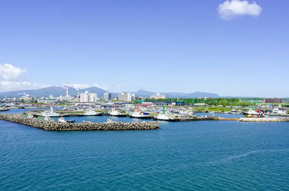 Tomakomai Harbor Sunny Tomakomai Harbor Sunny