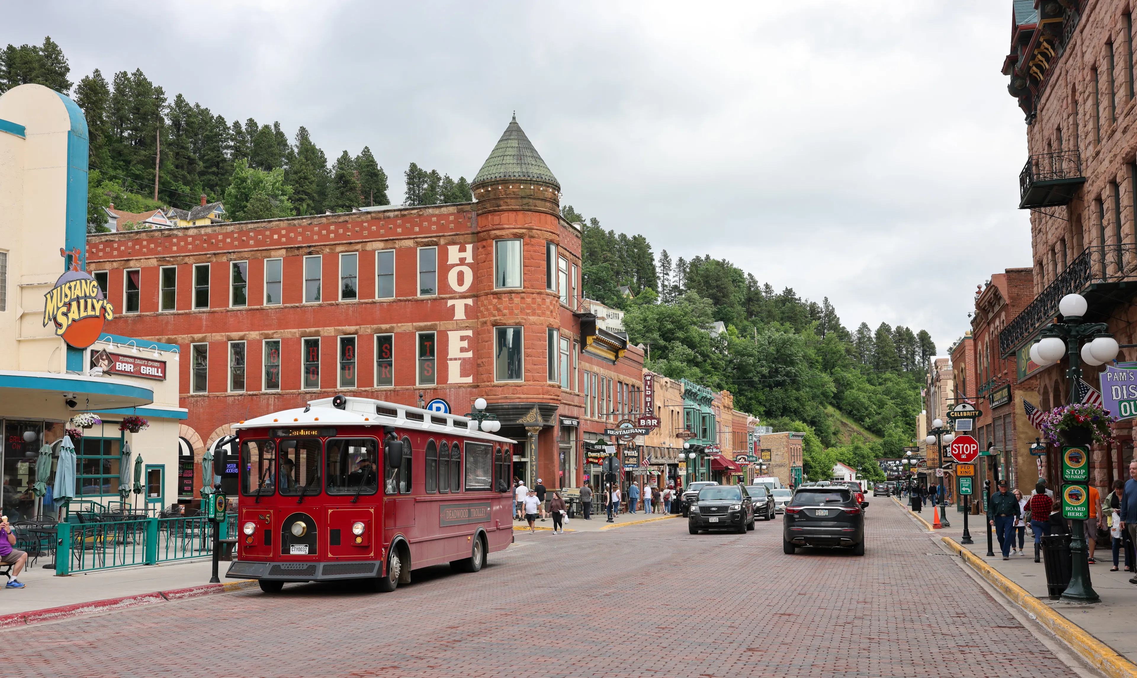 Best Deadwood hotels. Cheap hotels in Deadwood, South Dakota, United States