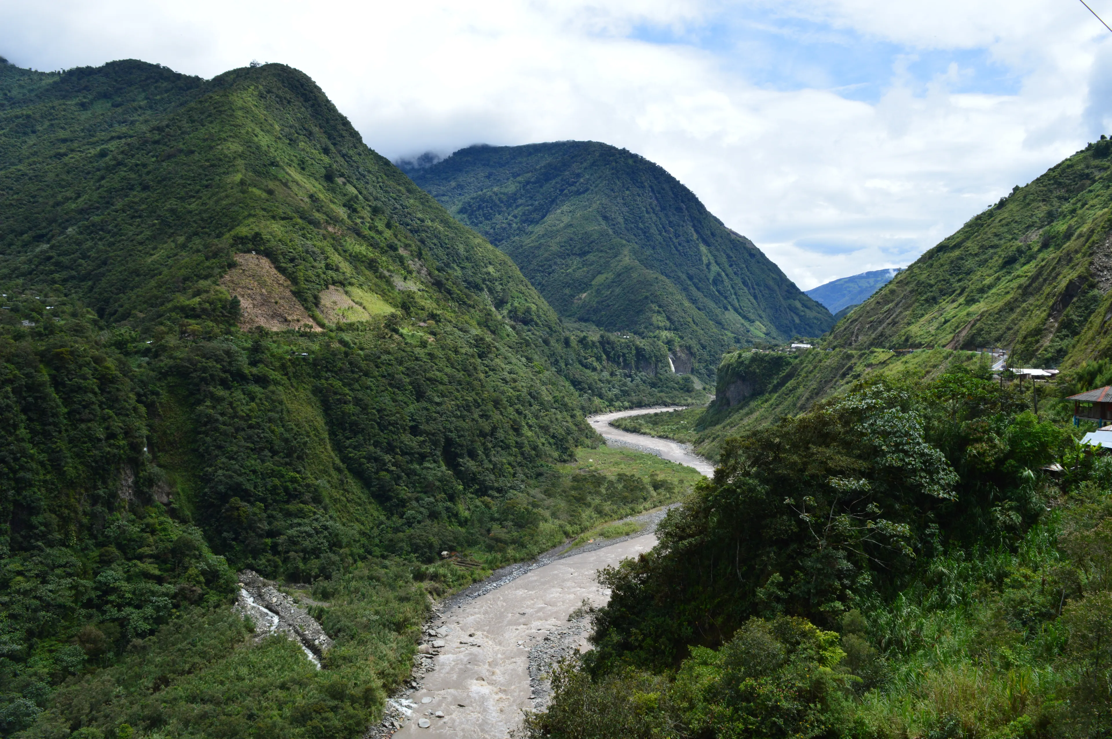 Tungurahua hotels. Best hotels in Tungurahua, Ecuador