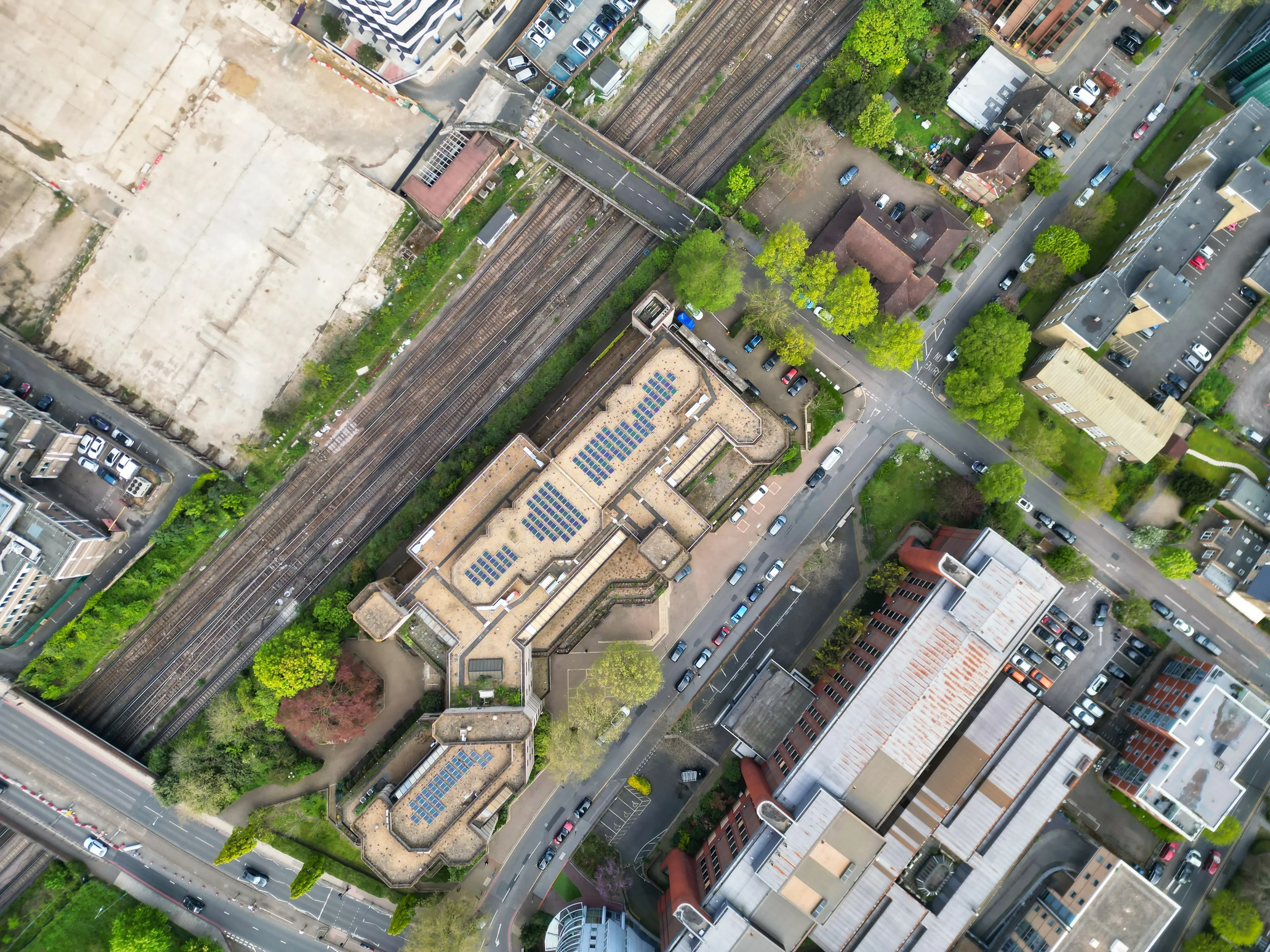 Most Beautiful Aerial View of Central West Croydon London City of England United Kingdom. April 24th, 2024