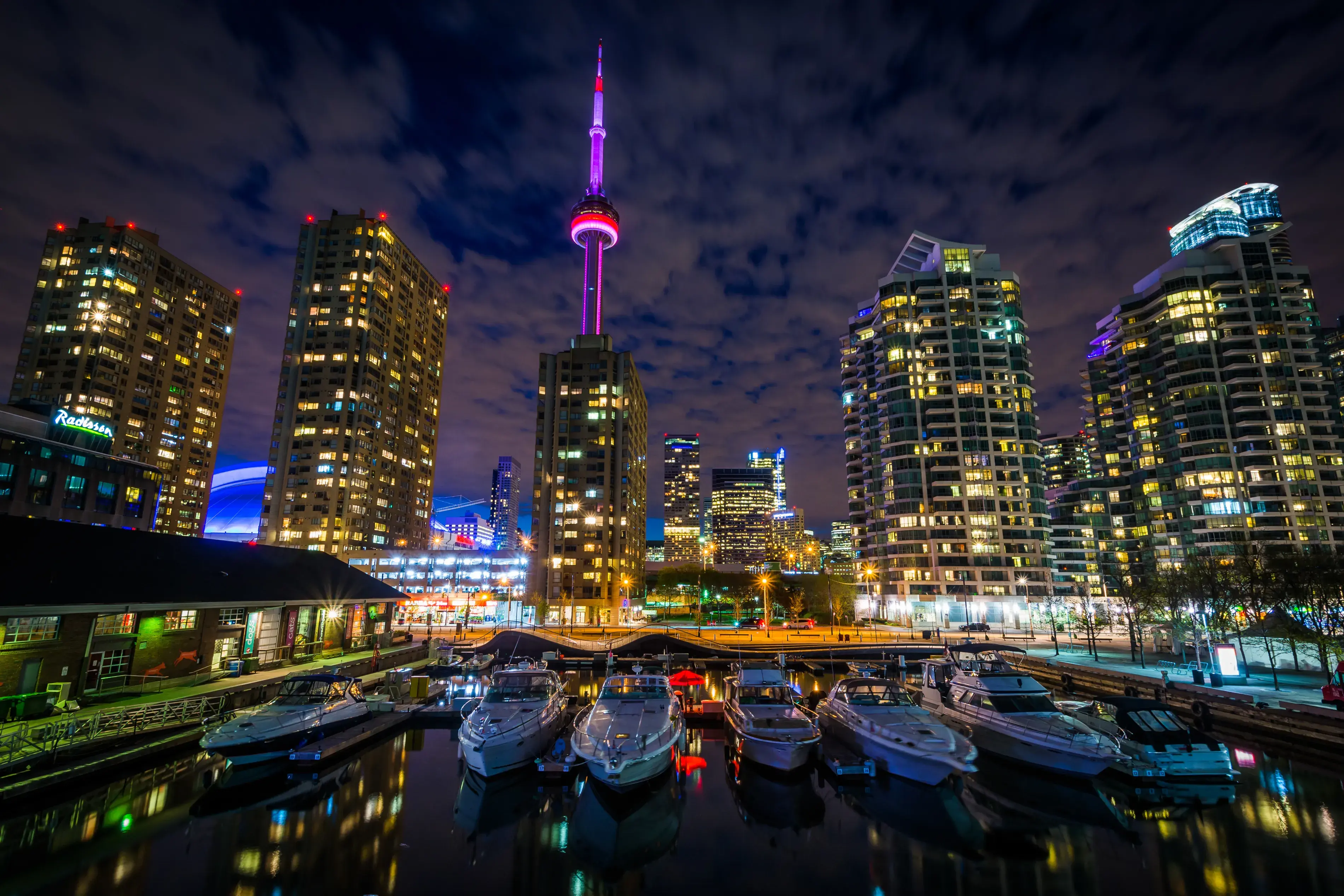 Best Toronto hotels. Cheap hotels in Toronto, Ontario, Canada Best Toronto hotels. Cheap hotels in Toronto, Ontario, Canada