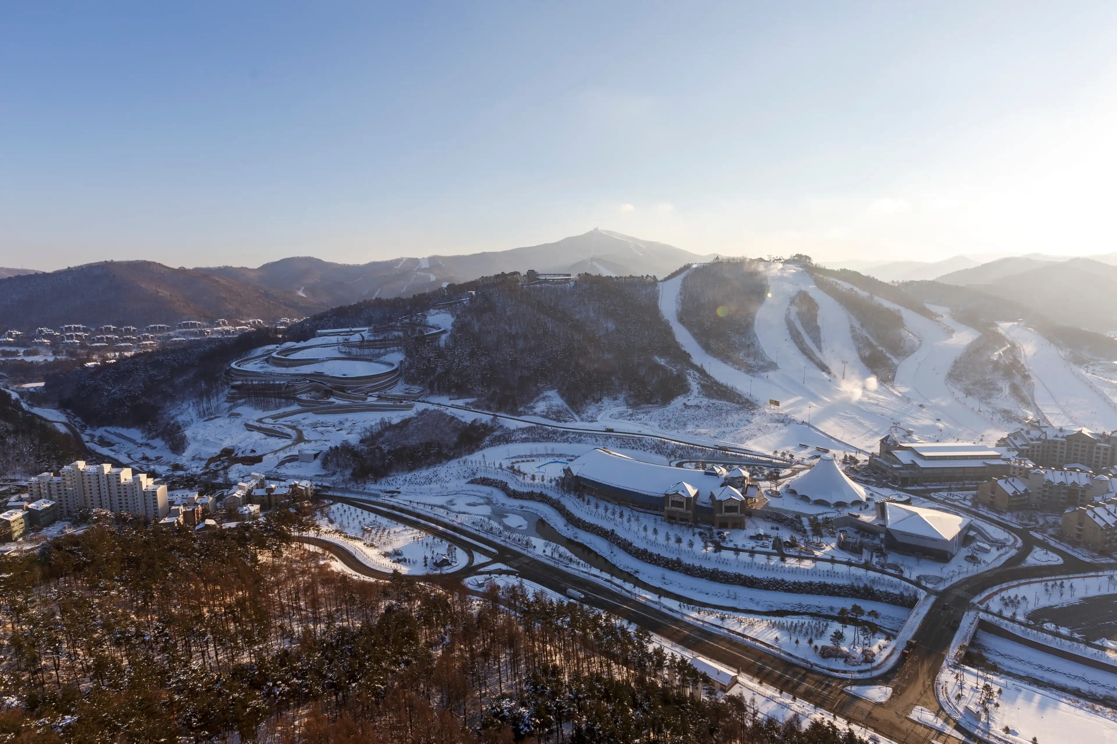 PYEONGCHANG, SOUTH KOREA: Winter view of ski resort in Pyeongchang, South Korea. PYEONGCHANG, SOUTH KOREA/2016 PYEONGCHANG, SOUTH KOREA: Winter view of ski resort in Pyeongchang, South Korea. PYEONGCHANG, SOUTH KOREA/2016