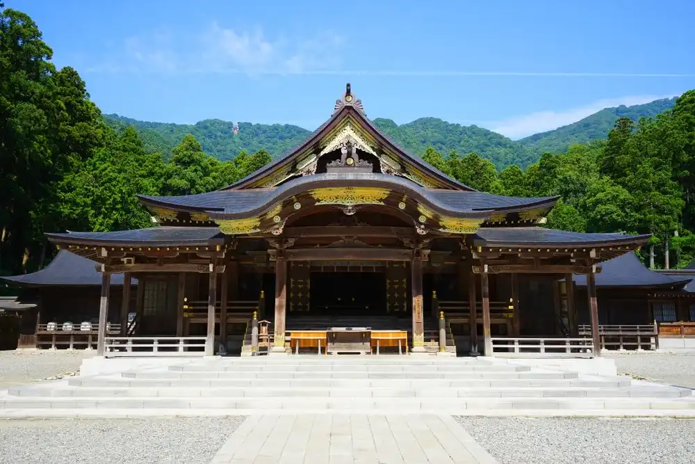 Yahiko Shrine at Yahiko Village, Niigata , Japan Yahiko Shrine at Yahiko Village, Niigata , Japan