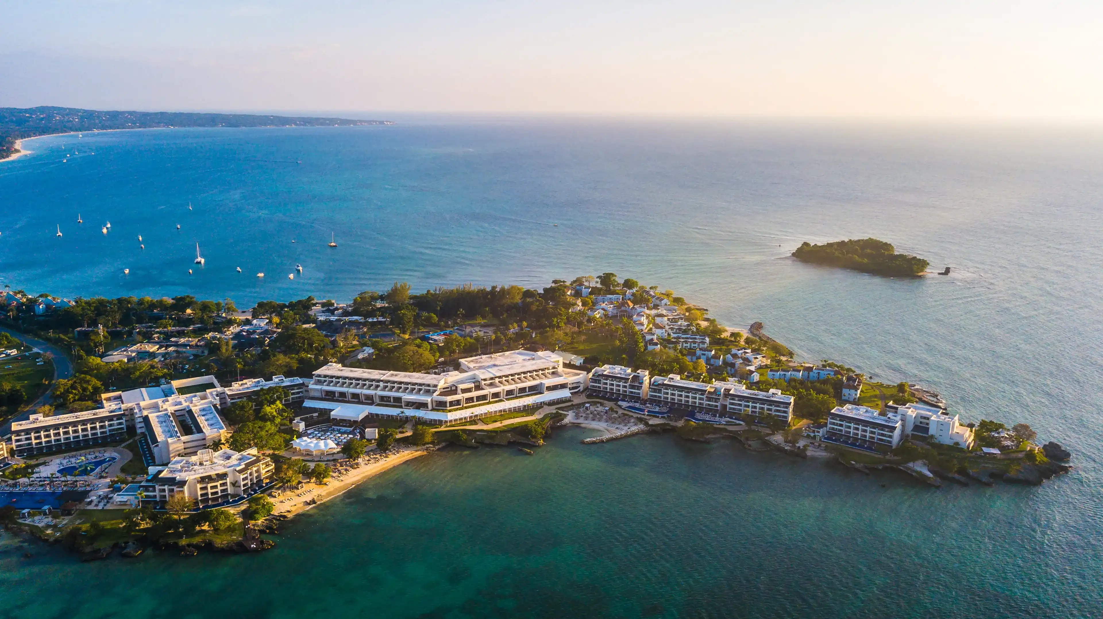 Best Negril hotels. Cheap hotels in Negril, Jamaica Best Negril hotels. Cheap hotels in Negril, Jamaica