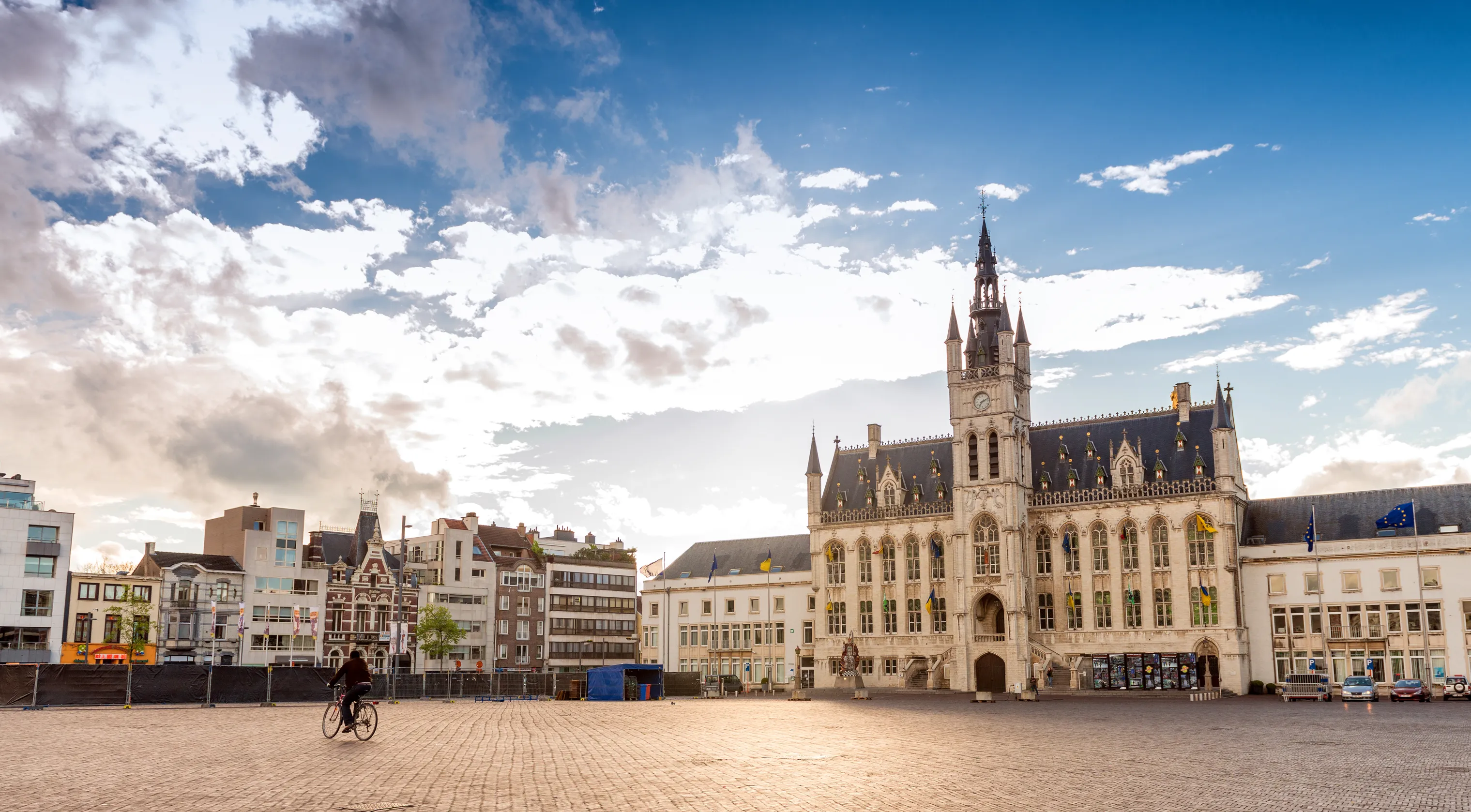 Best Sint-Niklaas hotels. Cheap hotels in Sint-Niklaas, Belgium