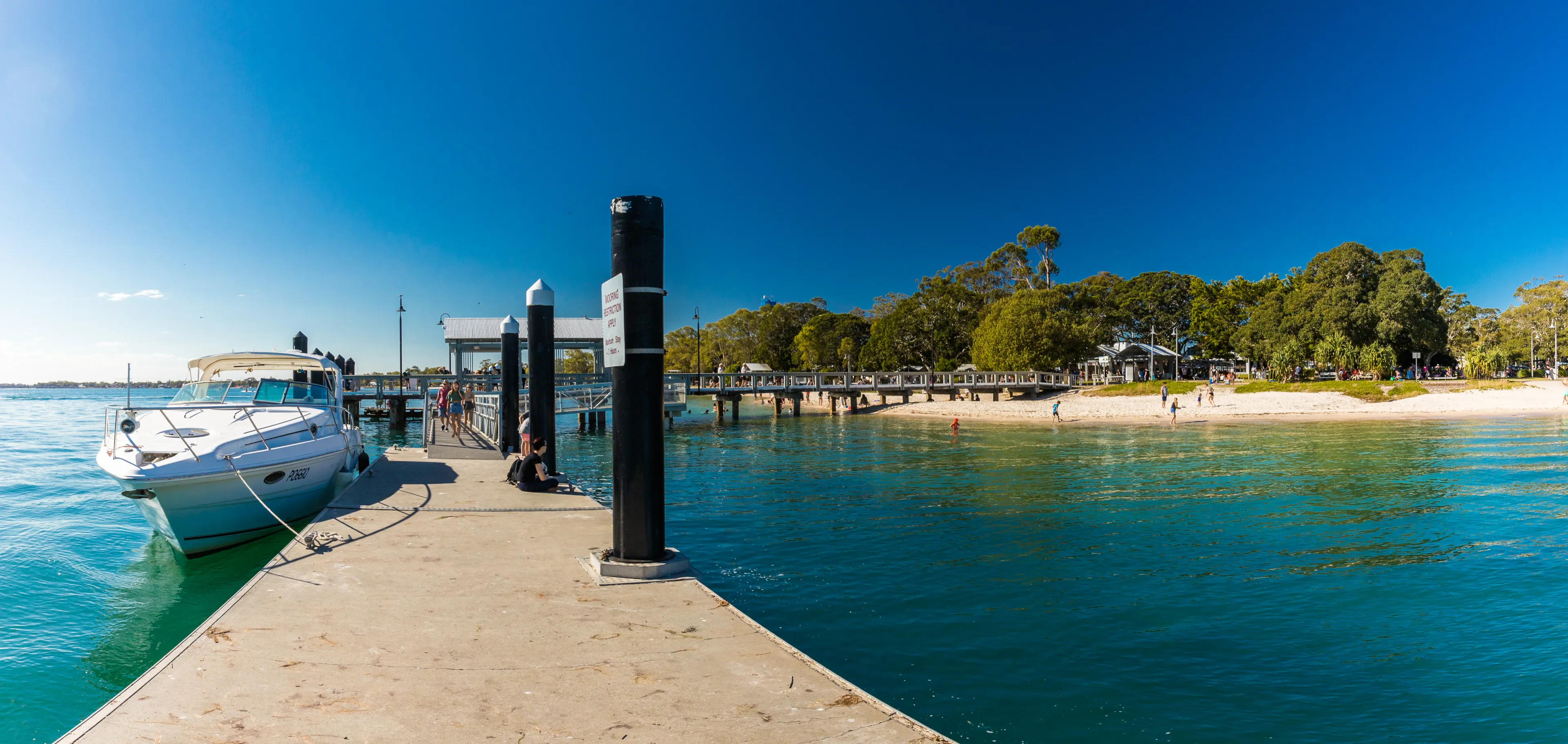 BRIBIE ISLAND, AUS - SEPT 1 2018: Beach near the Bongaree jetty