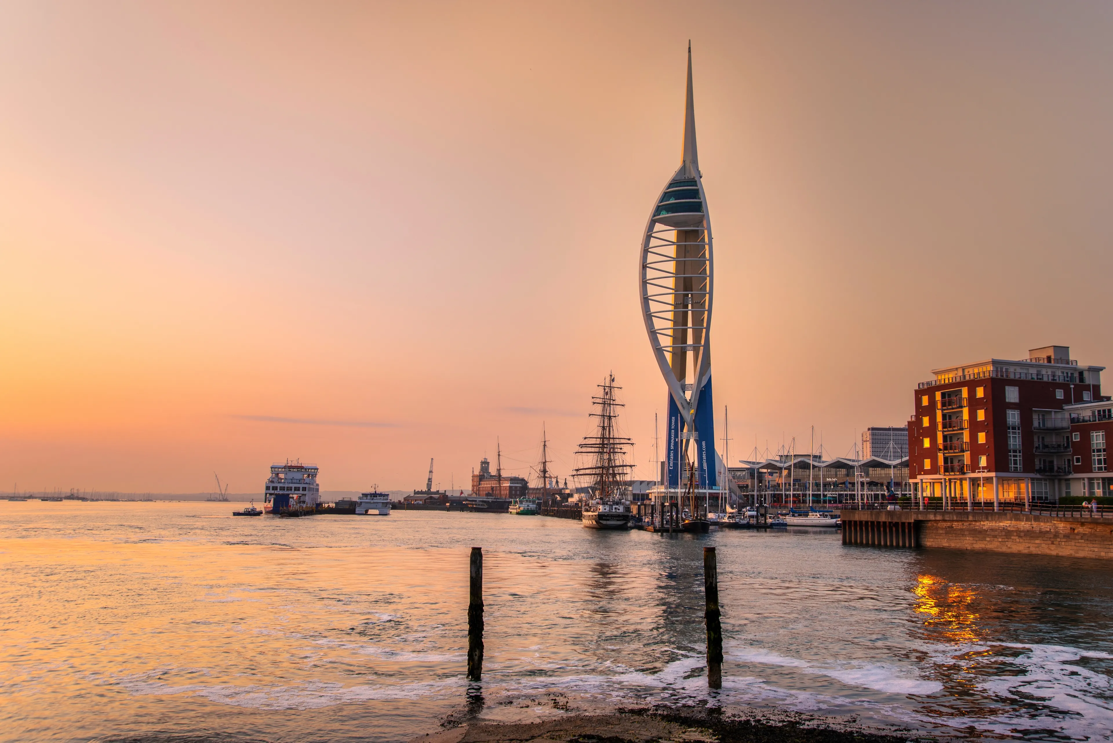 Best Portsmouth hotels. Cheap hotels in Portsmouth, United Kingdom