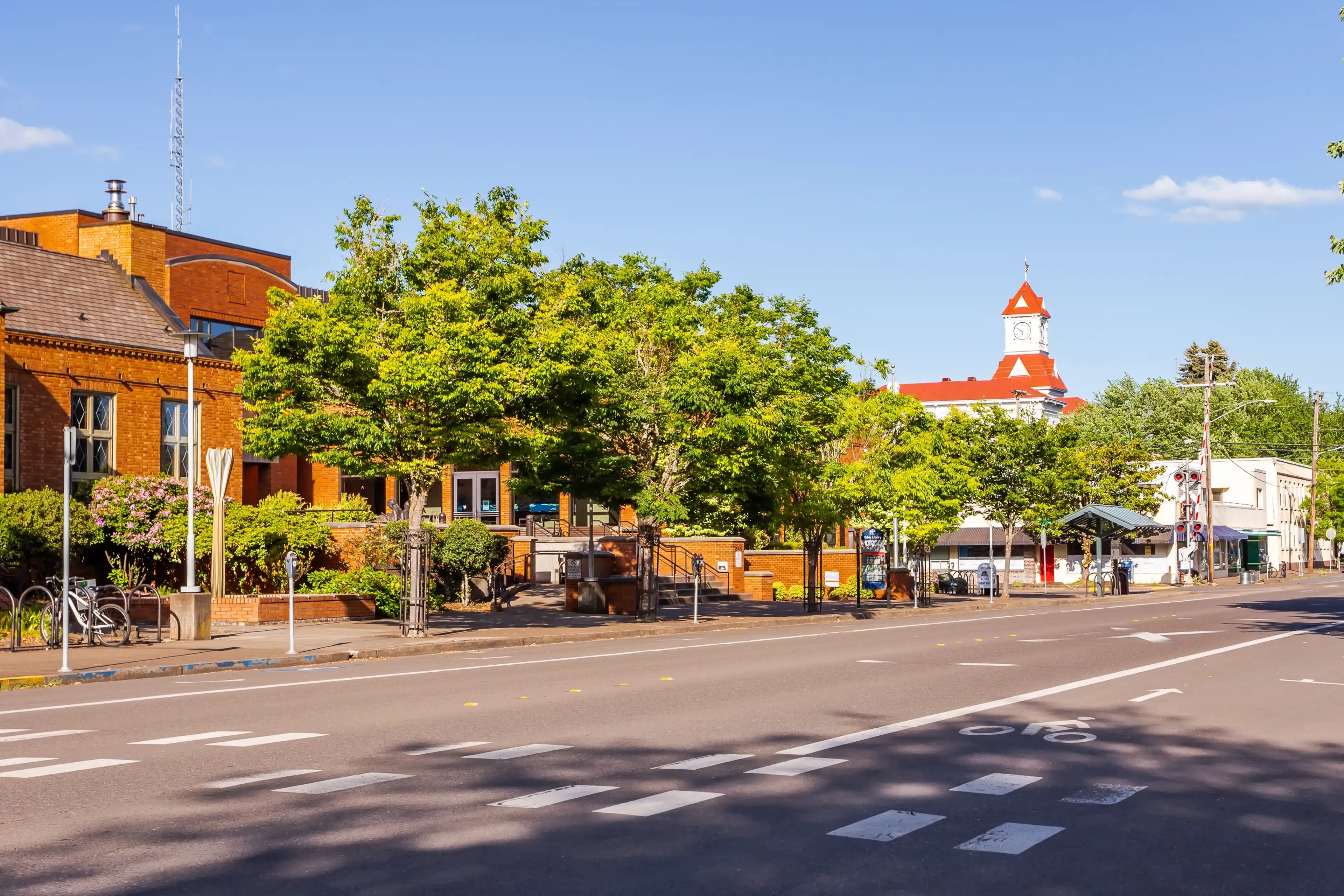 Corvallis, Oregon, USA - May 26th, 2024: Downtown street in Corvallis in summer Corvallis, Oregon, USA - May 26th, 2024: Downtown street in Corvallis in summer