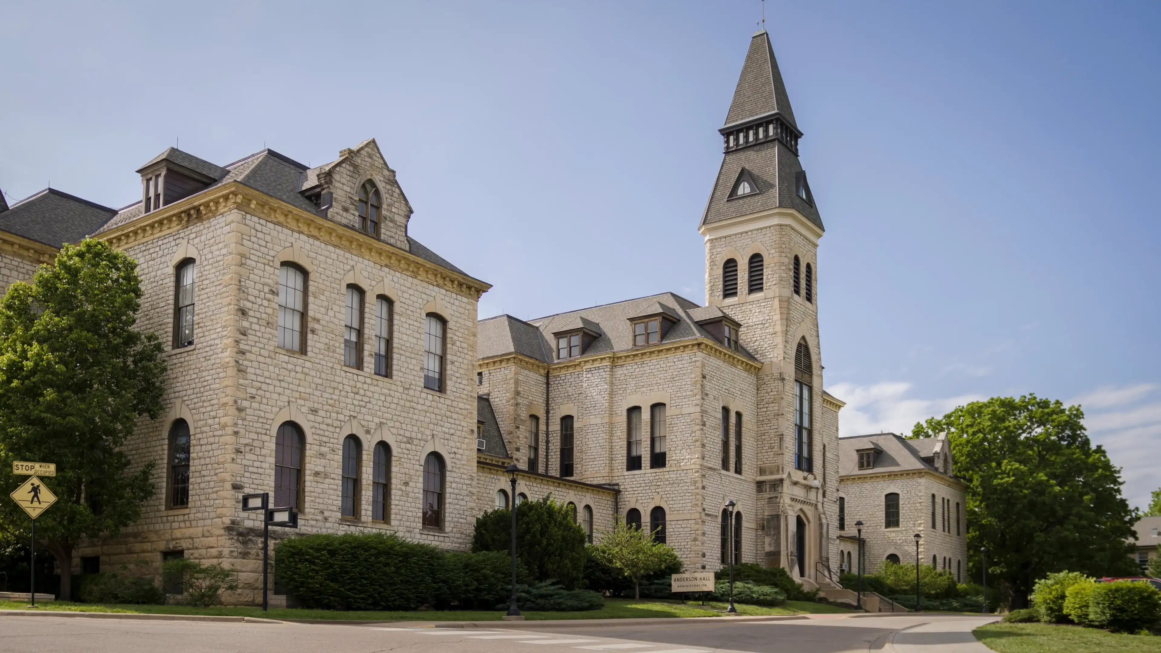 Best Manhattan hotels. Cheap hotels in Manhattan, Kansas, United States Best Manhattan hotels. Cheap hotels in Manhattan, Kansas, United States