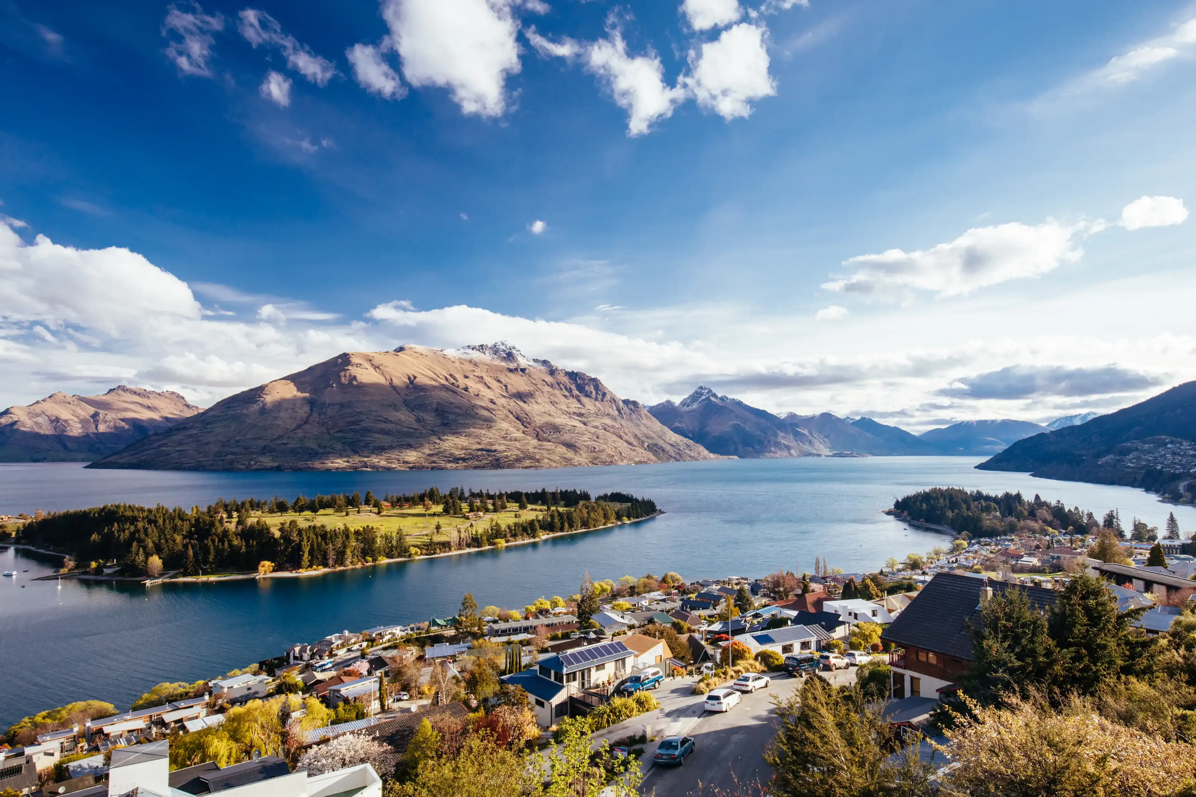 Best Queenstown hotels. Cheap hotels in Queenstown, New Zealand Best Queenstown hotels. Cheap hotels in Queenstown, New Zealand