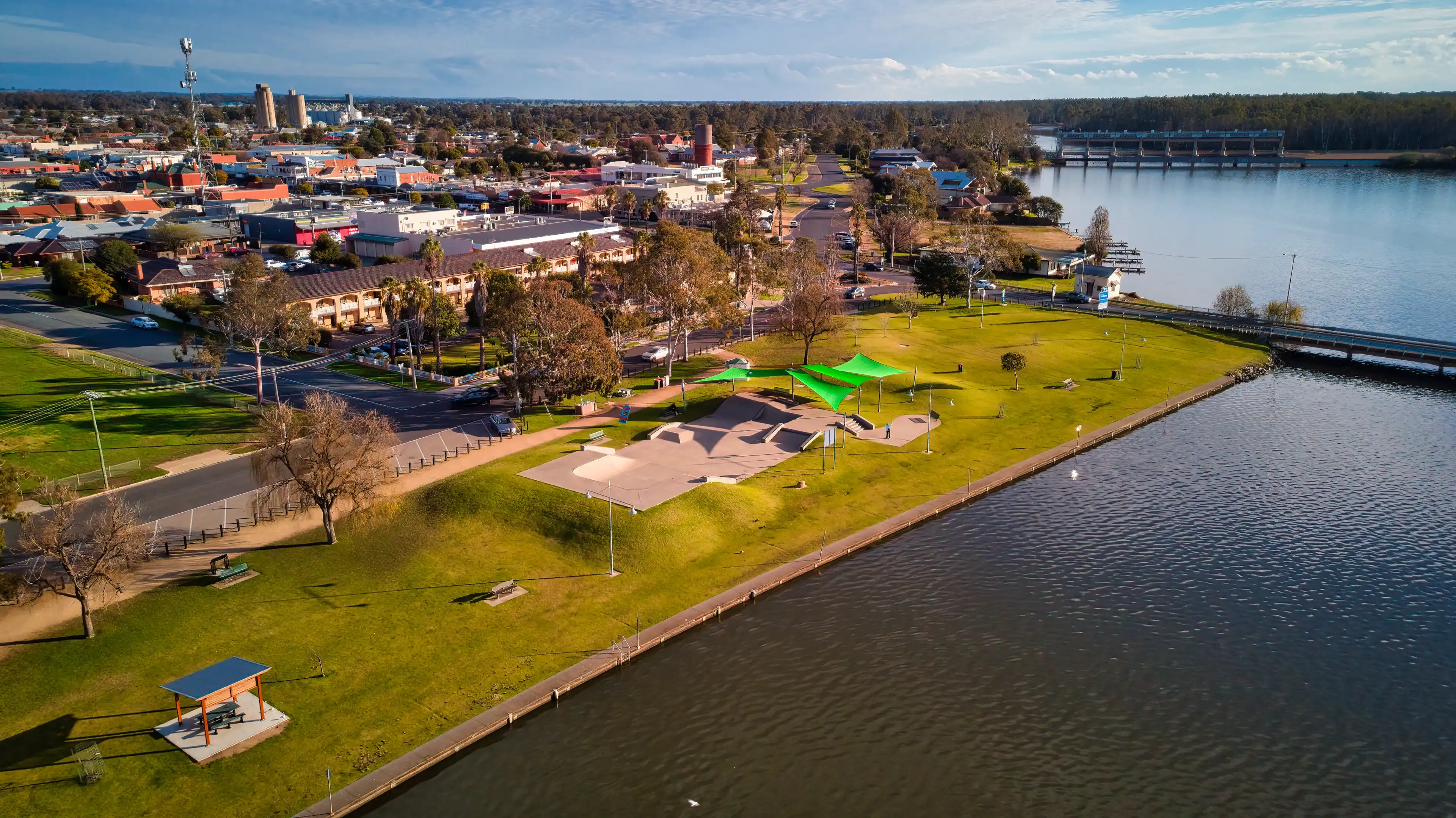 Lake Mulwala looking down to the Murray River Lake Mulwala looking down to the Murray River