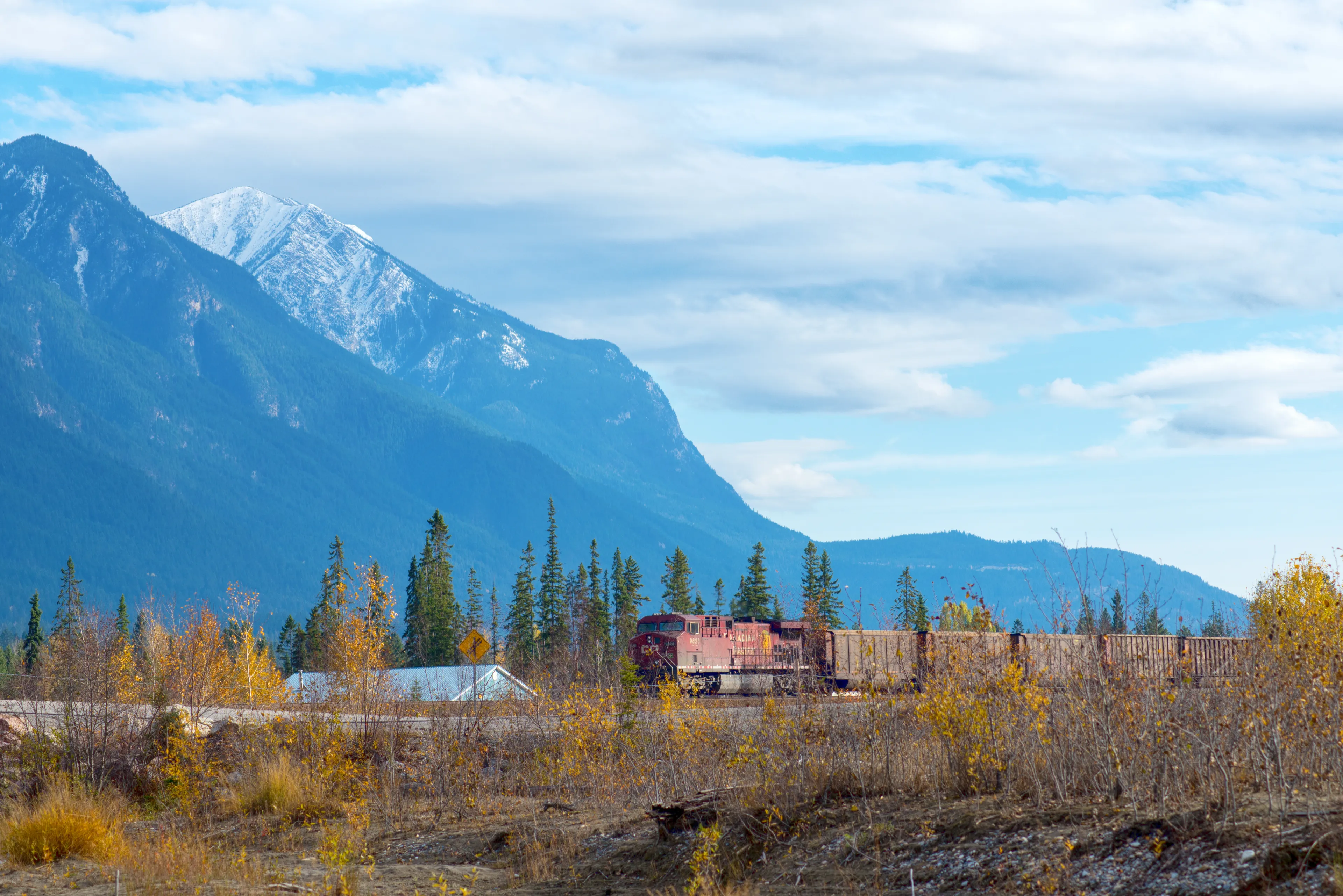 Best Golden hotels. Cheap hotels in Golden, British Columbia, Canada