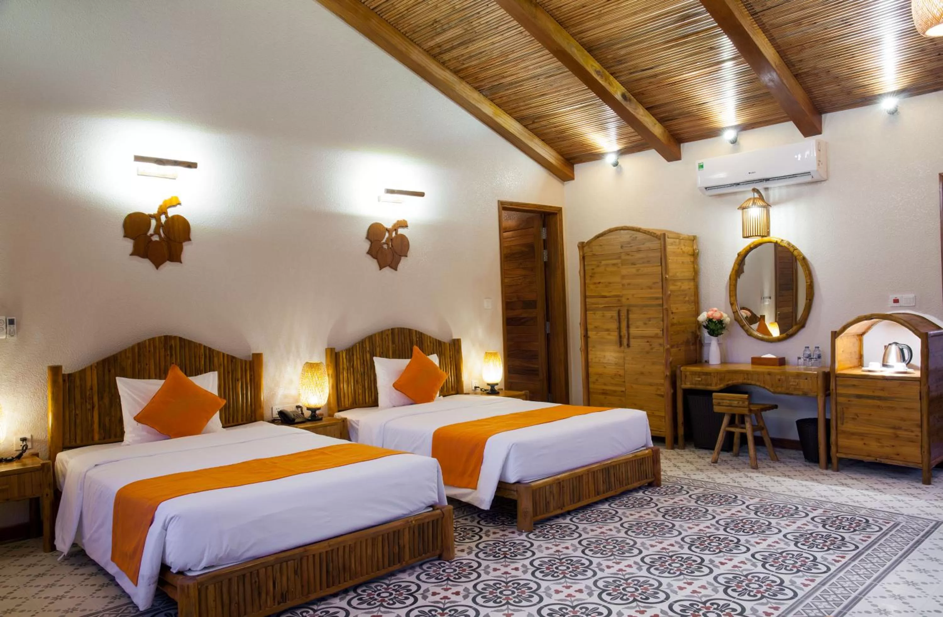 Bed in Can Tho Ecolodge