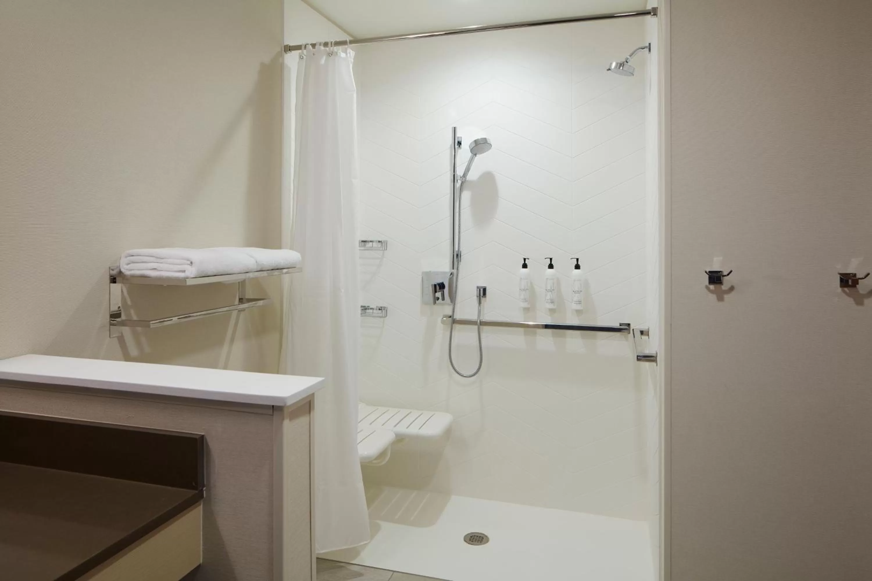 Bathroom in Fairfield by Marriott Inn & Suites Middletown