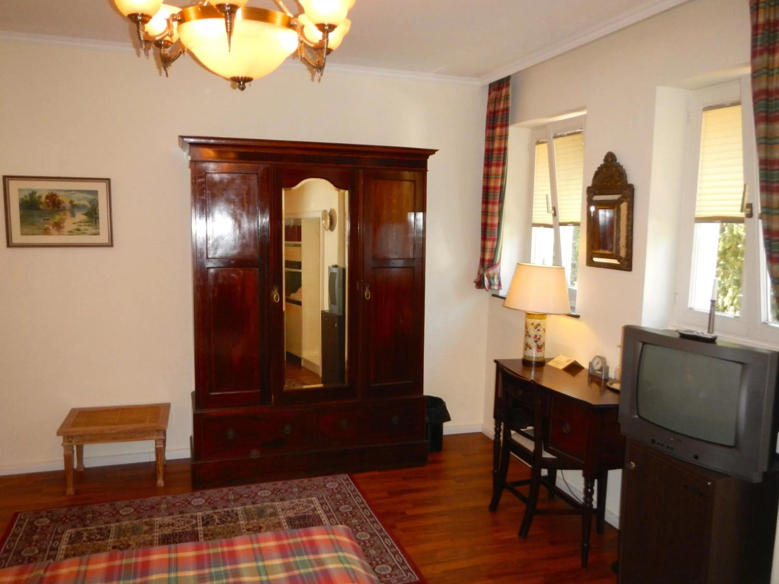 Photo of the whole room, Bed in Hotel Villa Meererbusch