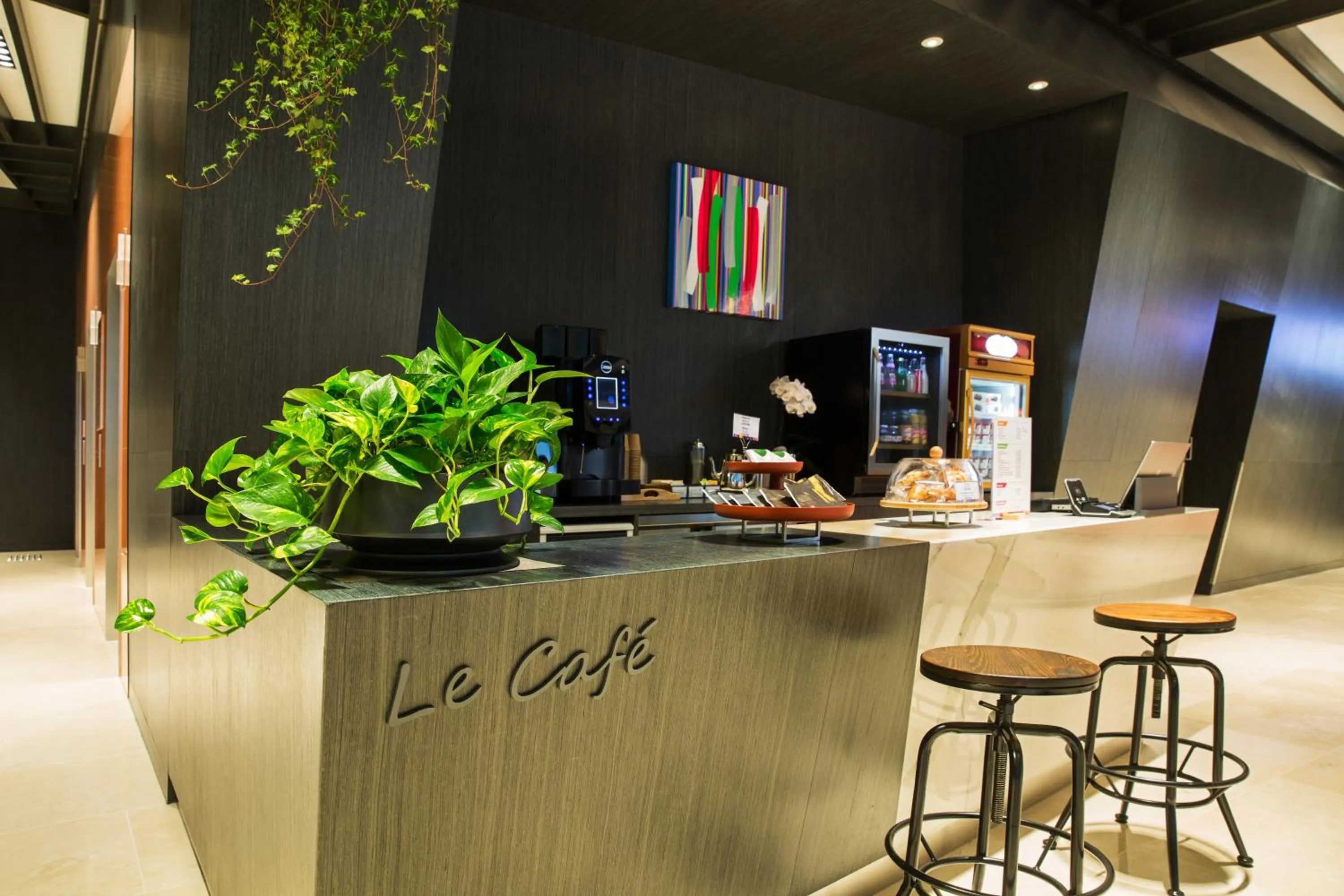 Food and drinks in Ibis Styles Ambassador Seoul Gangnam