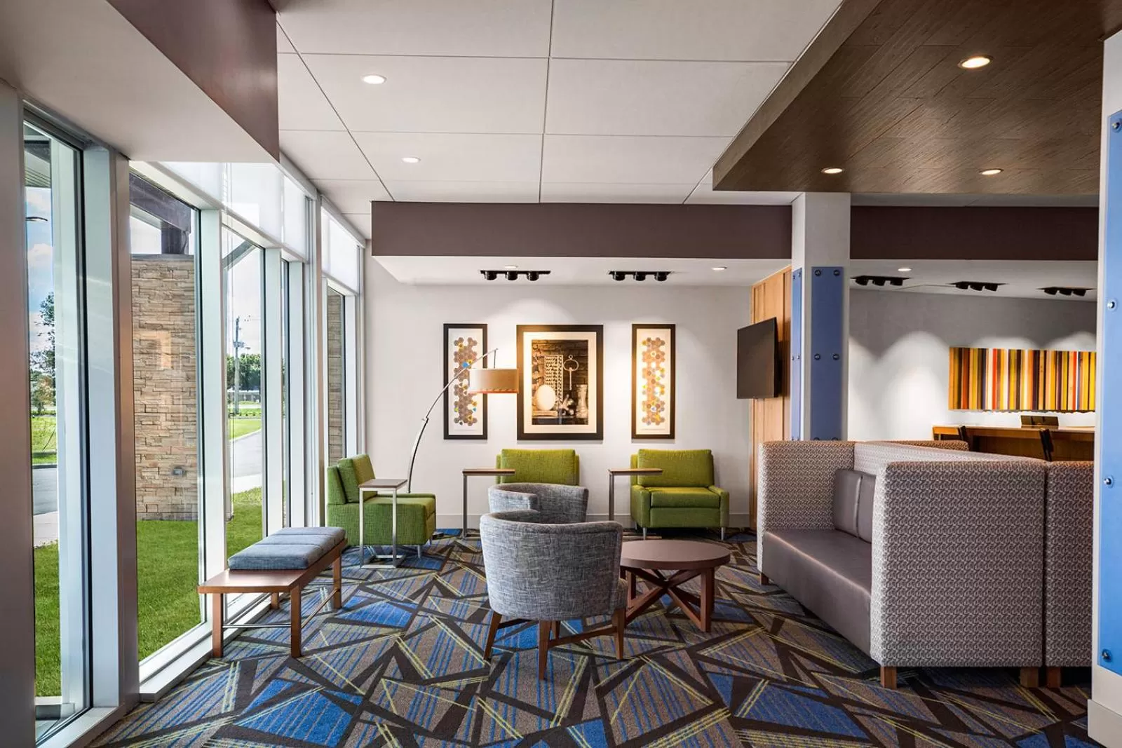 Lobby or reception in Holiday Inn Express & Suites Sanford - Lake Mary by IHG
