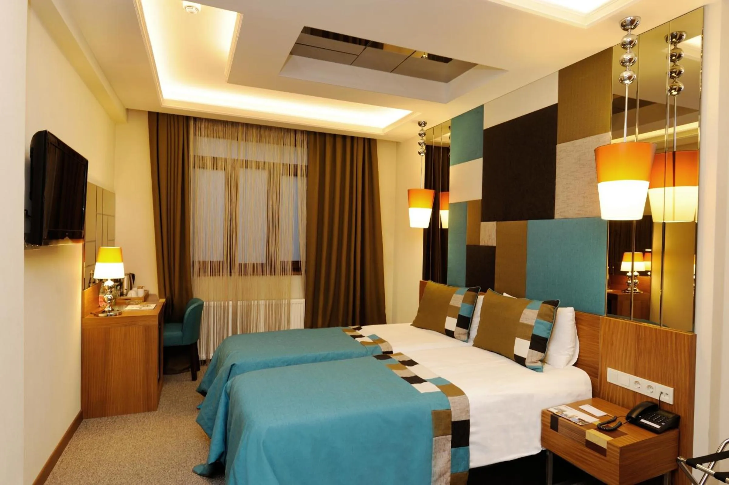 Photo of the whole room, Bed in Collage Pera Hotel