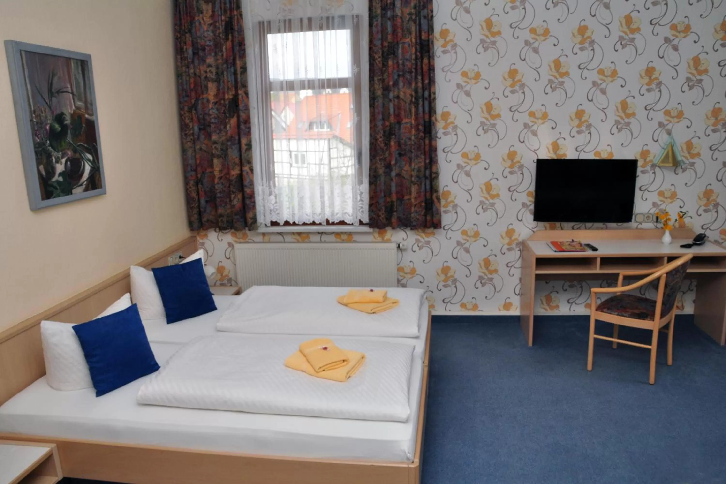 Photo of the whole room, Bed in Hotel Am Hohen Schwarm