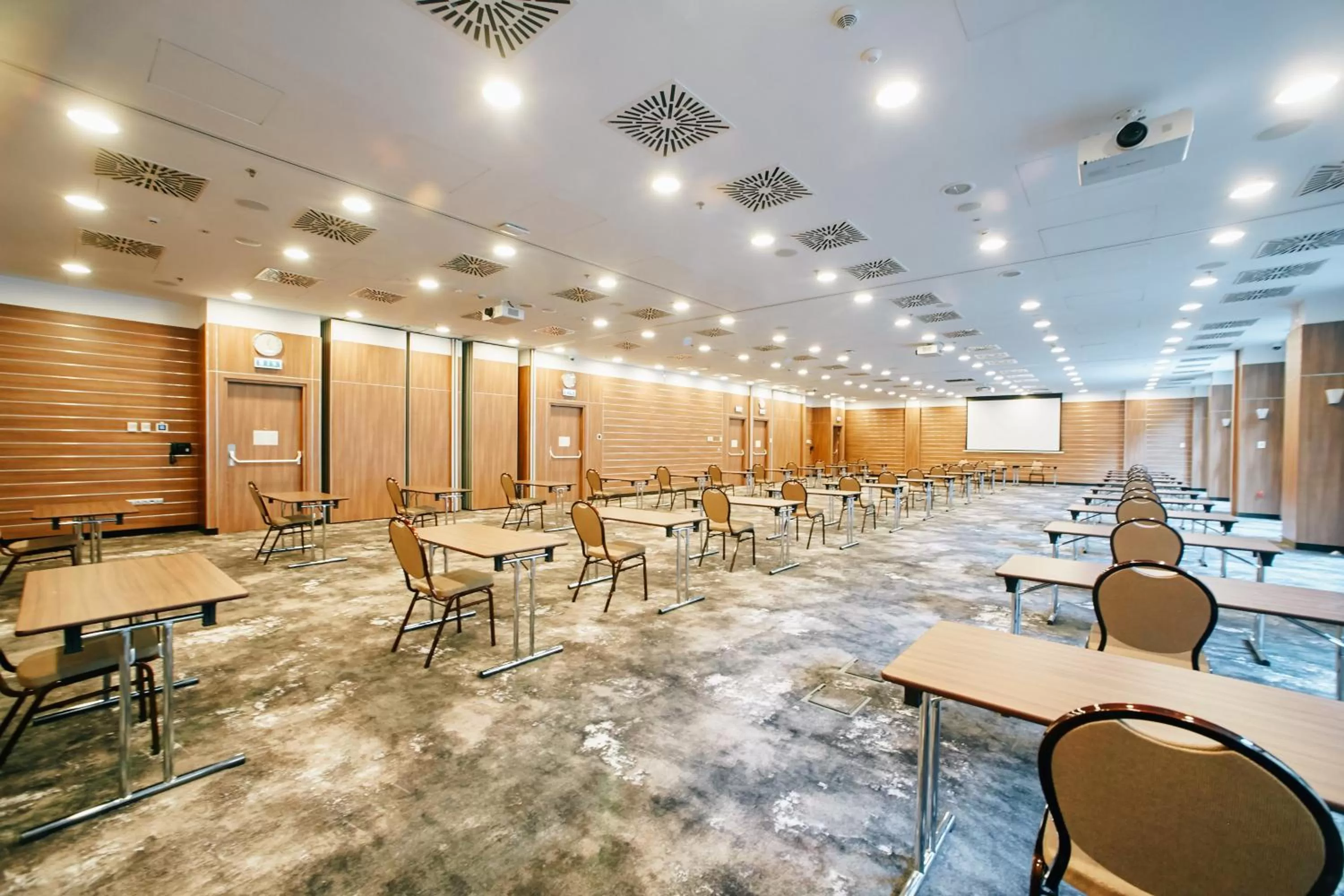Meeting/conference room in Holiday Inn Krakow City Centre by IHG