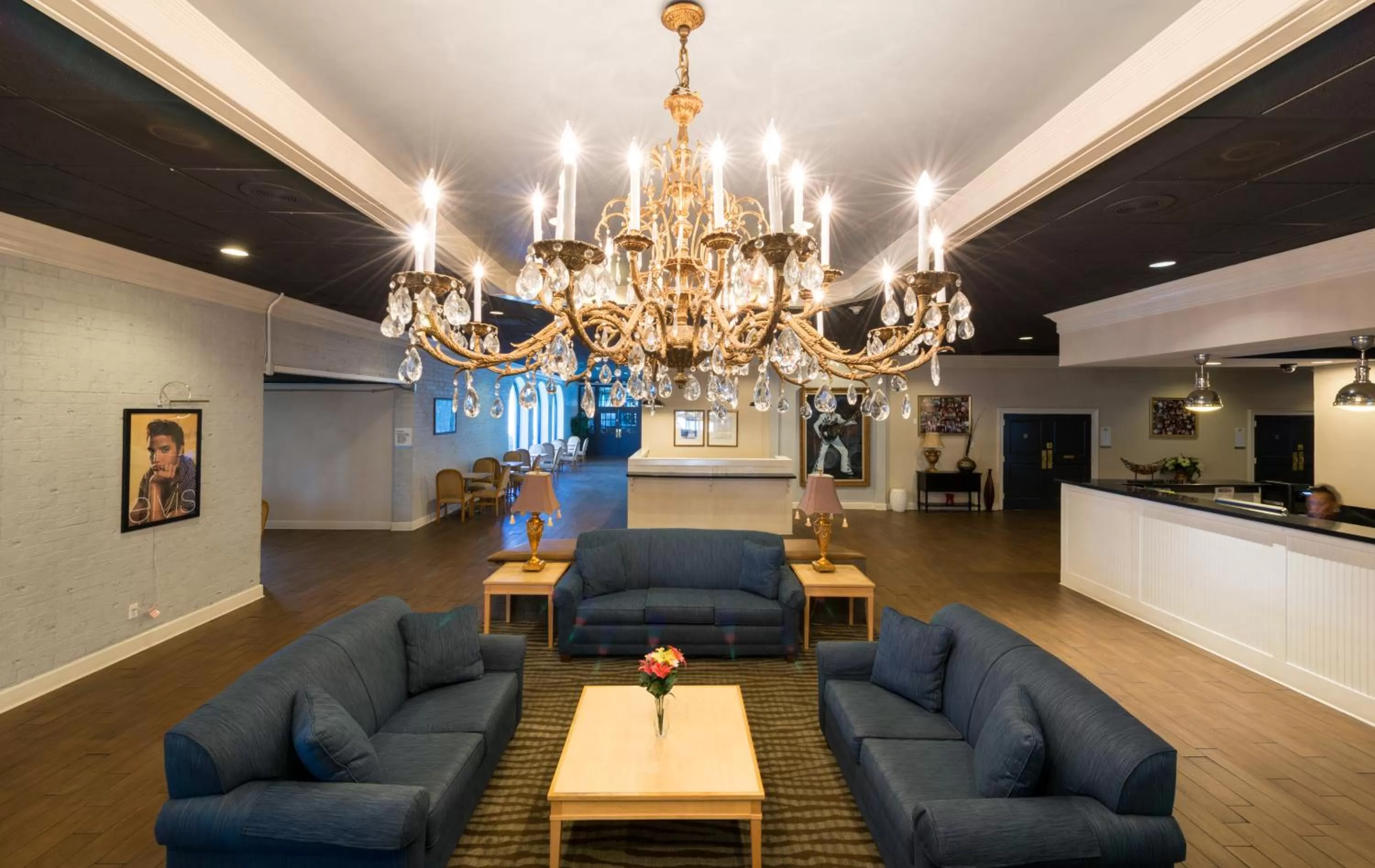 Lobby or reception in Travelodge by Wyndham Memphis Airport/Graceland