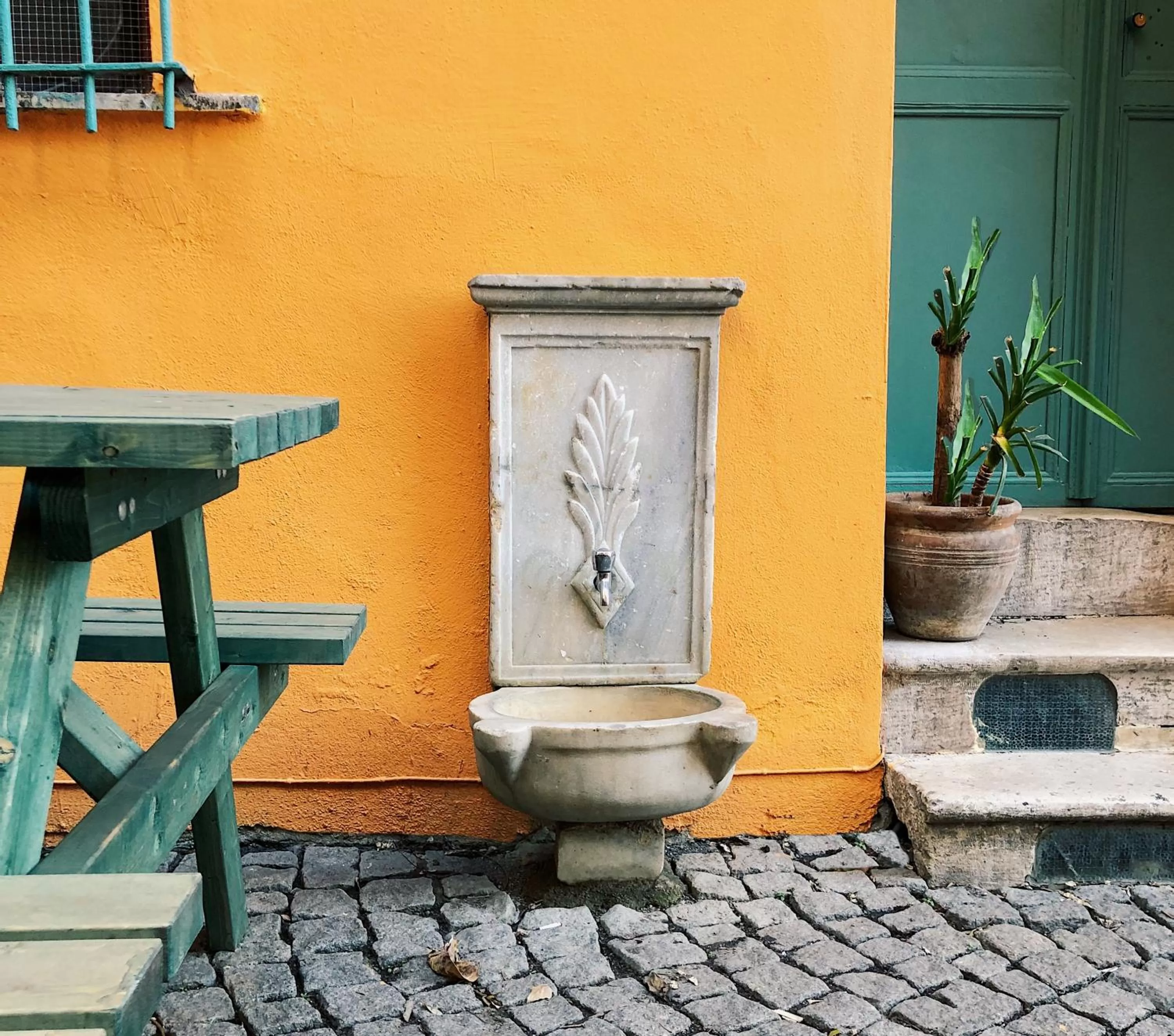 Patio in House MOLA Galata