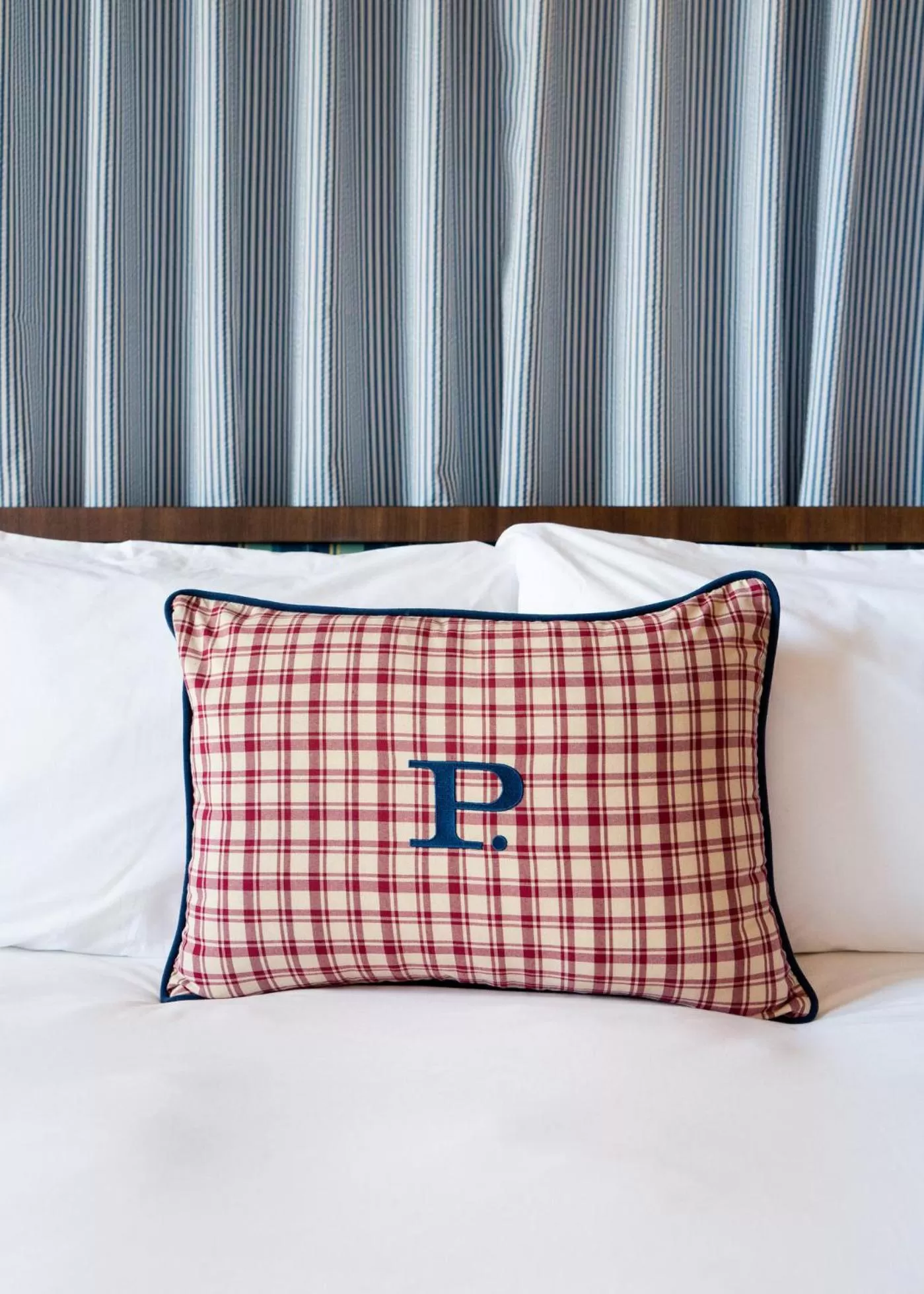 Bed in Palihotel San Diego Gaslamp Quarter