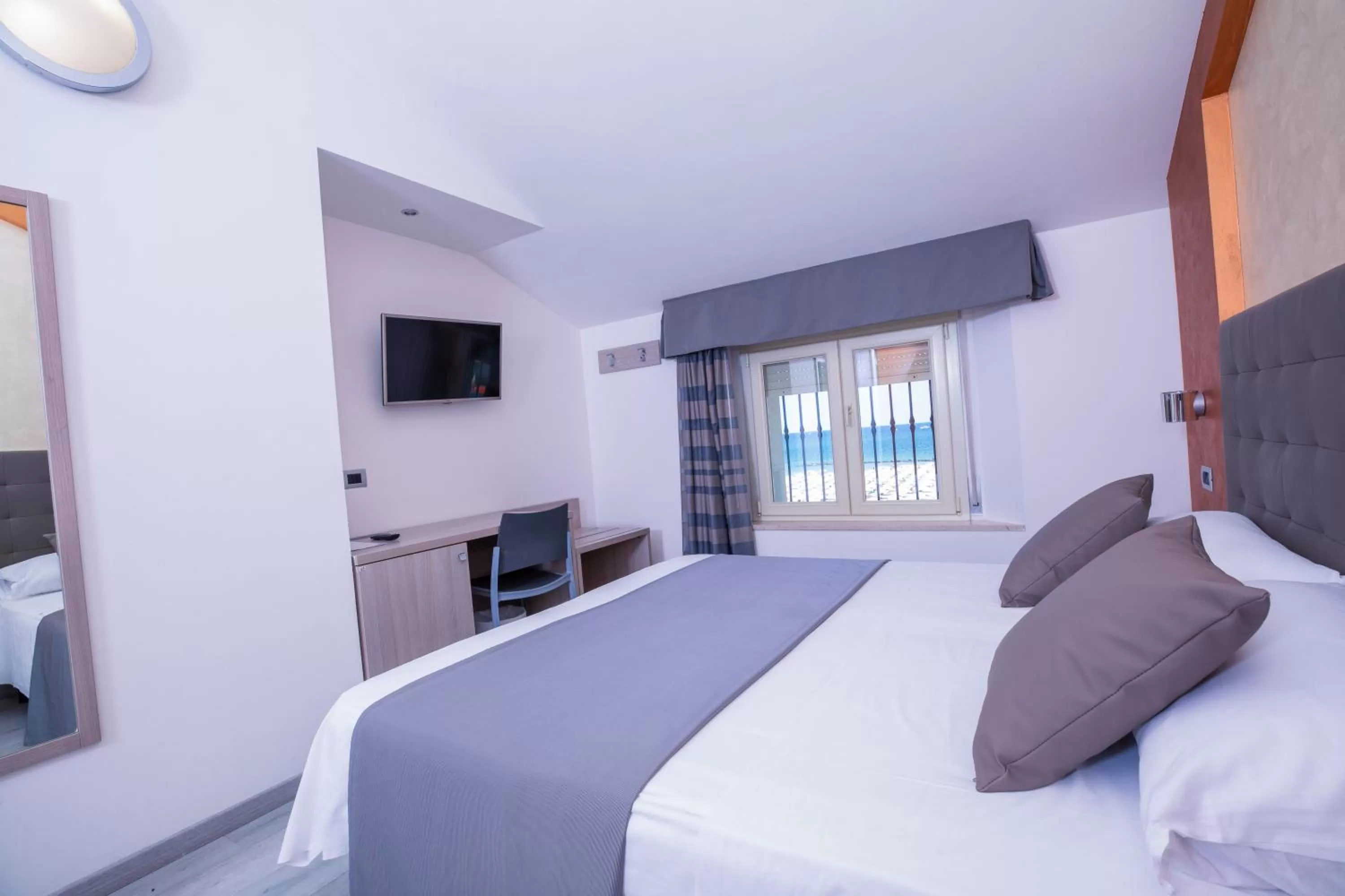 Photo of the whole room, Bed in Hotel Gabbiano