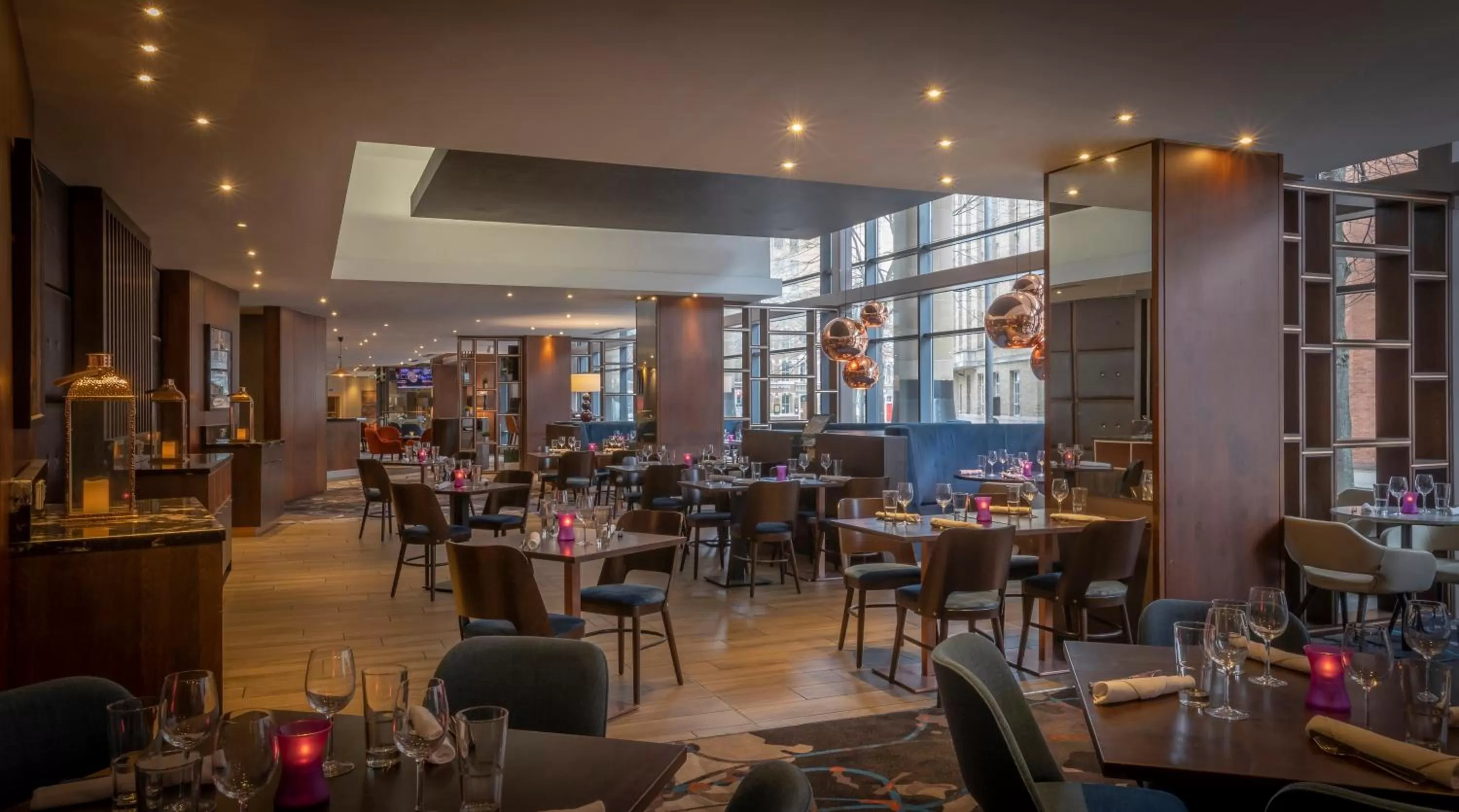 Restaurant/places to eat in Clayton Hotel Belfast City