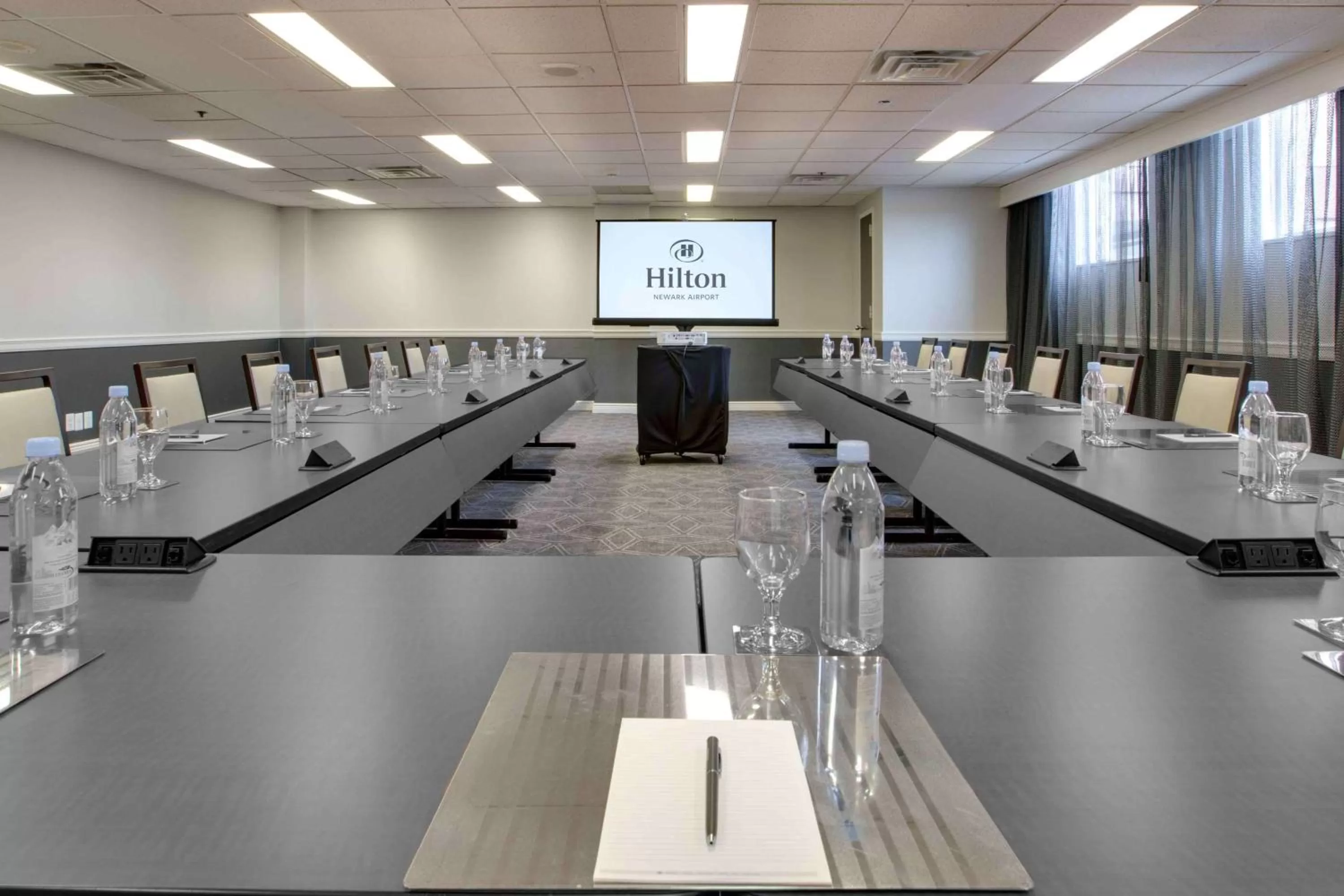 Meeting/conference room in Hilton Newark Airport