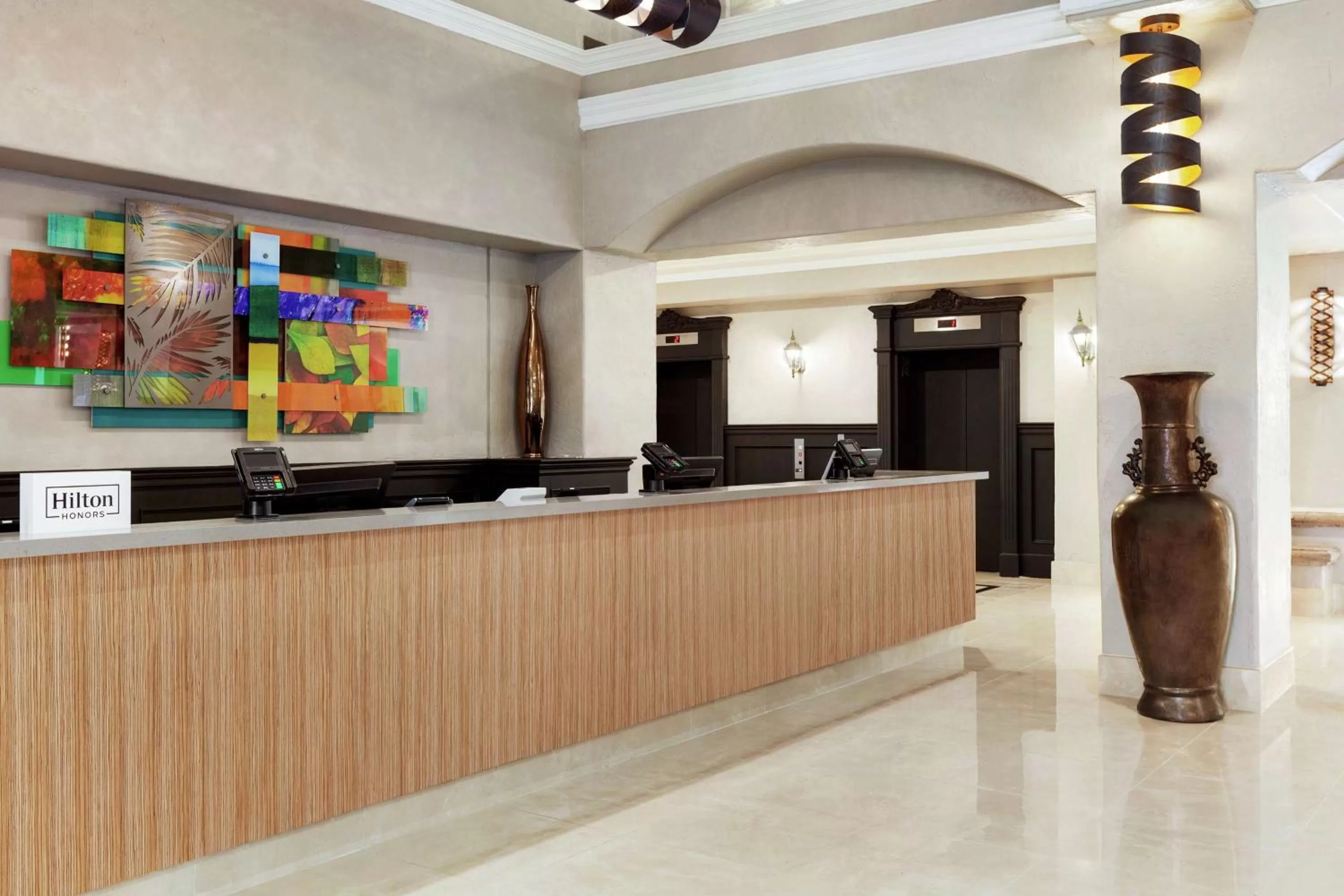 Lobby or reception in Embassy Suites by Hilton Santa Ana Orange County Airport