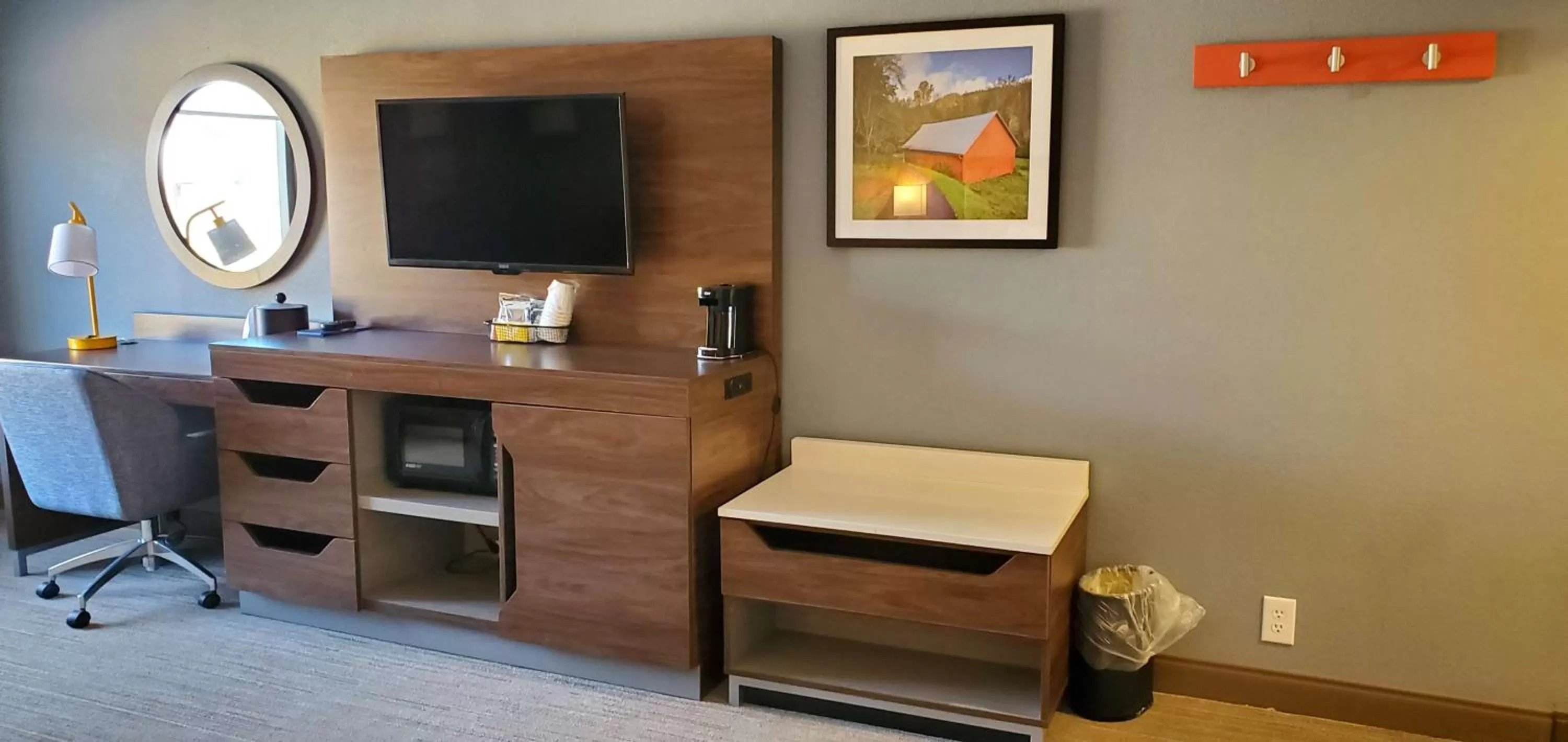 Bedroom in Hampton Inn - Hillsville