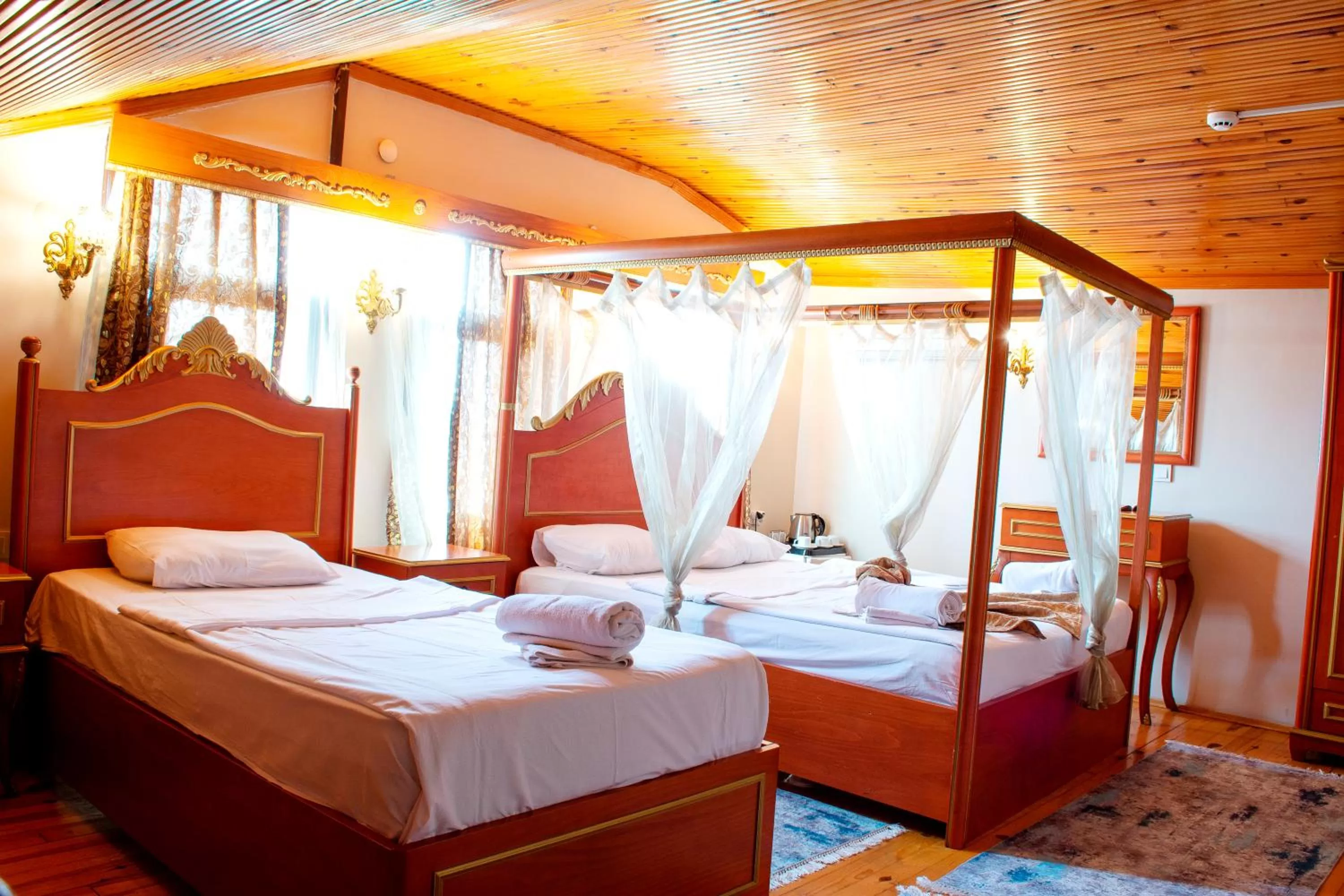 Bed in Gedikpasa Family