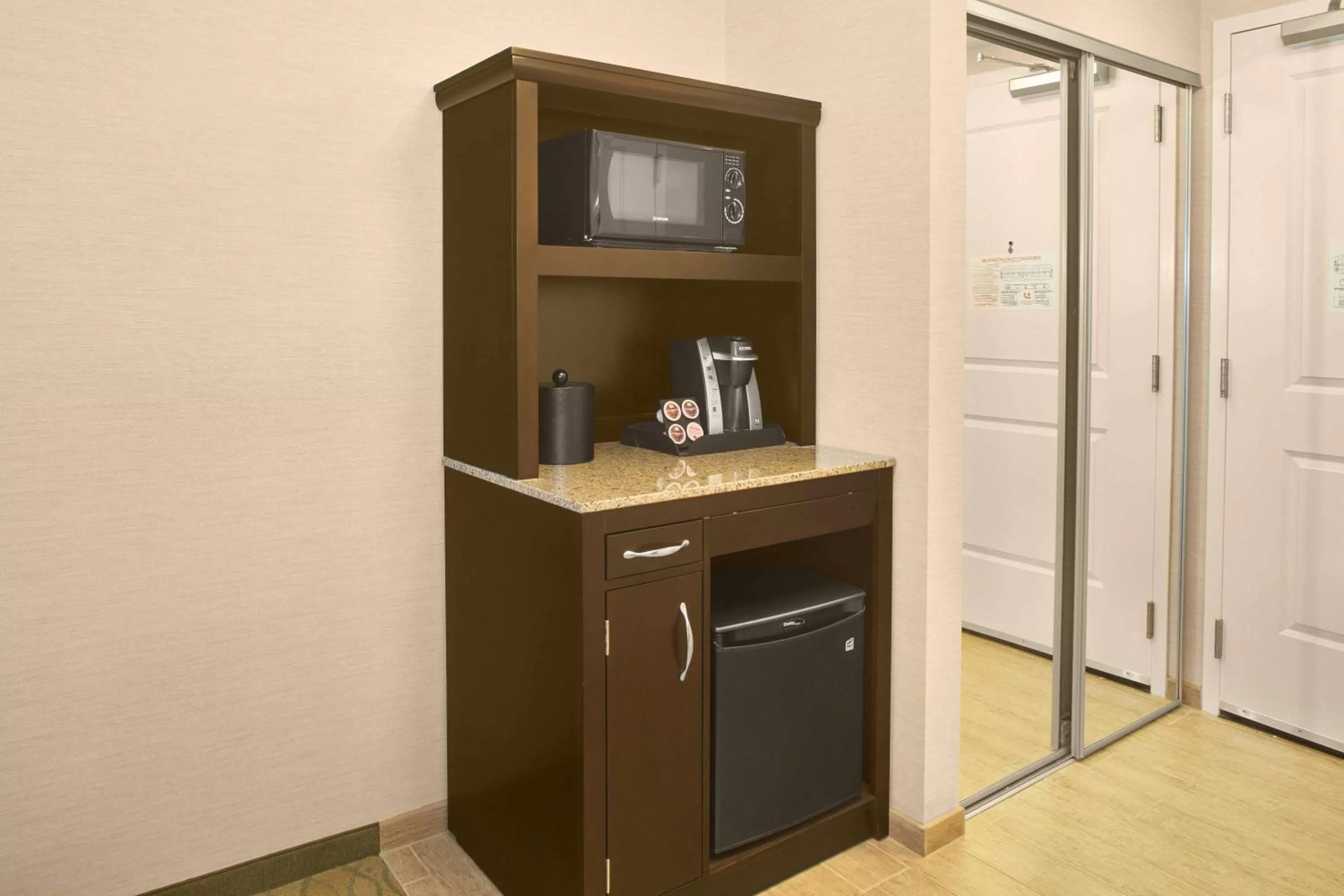 Bed in Hilton Garden Inn Akron