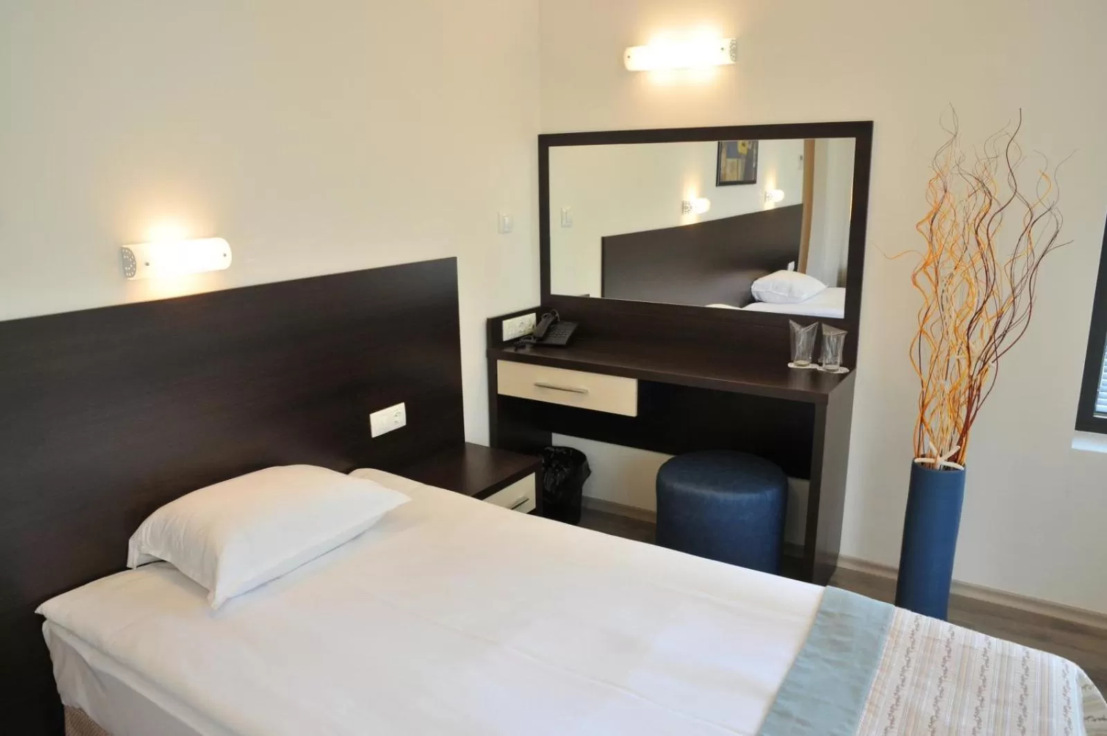 Bed in Hotel Burgas Free University