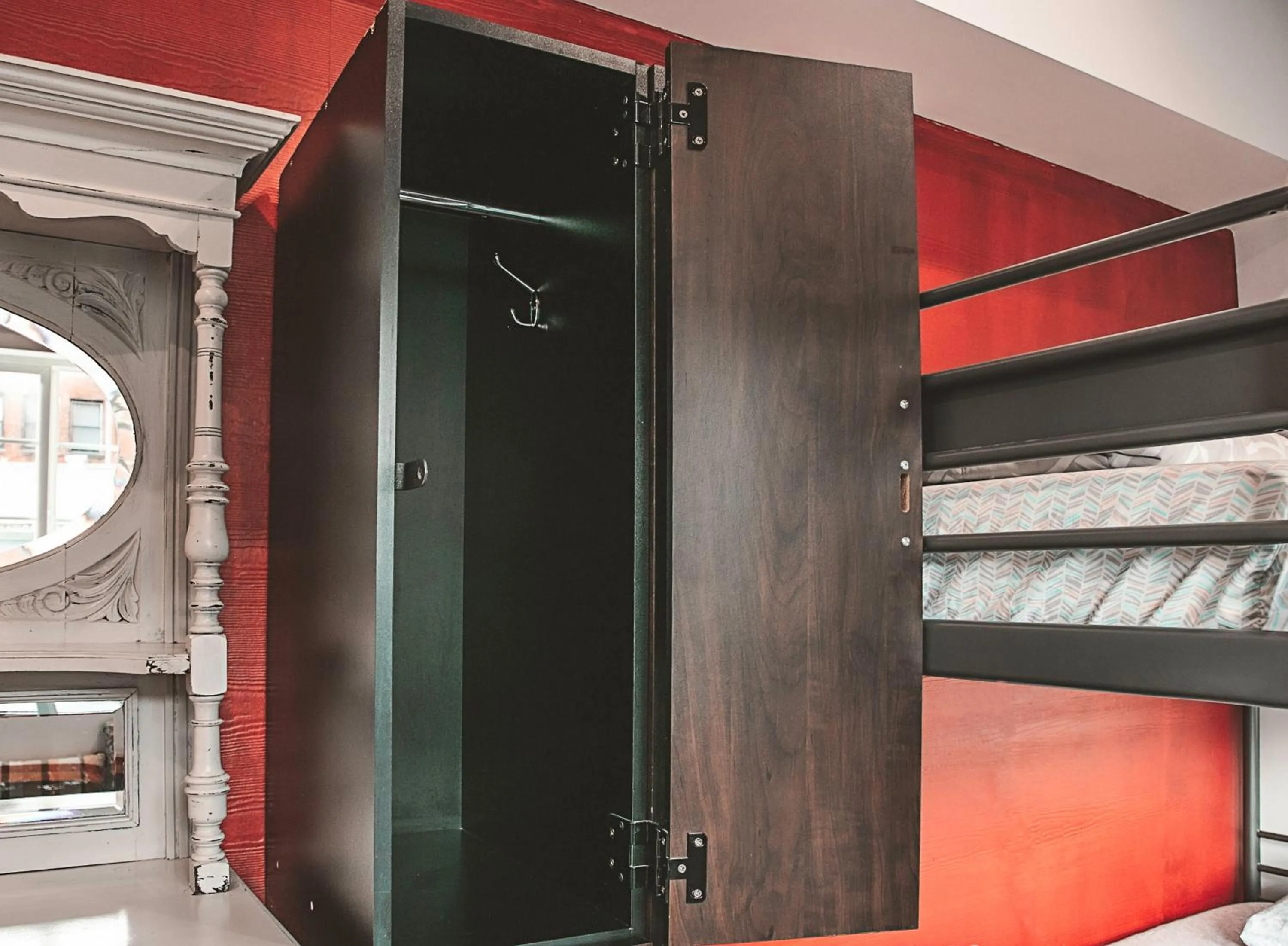 wardrobe in The Rumi