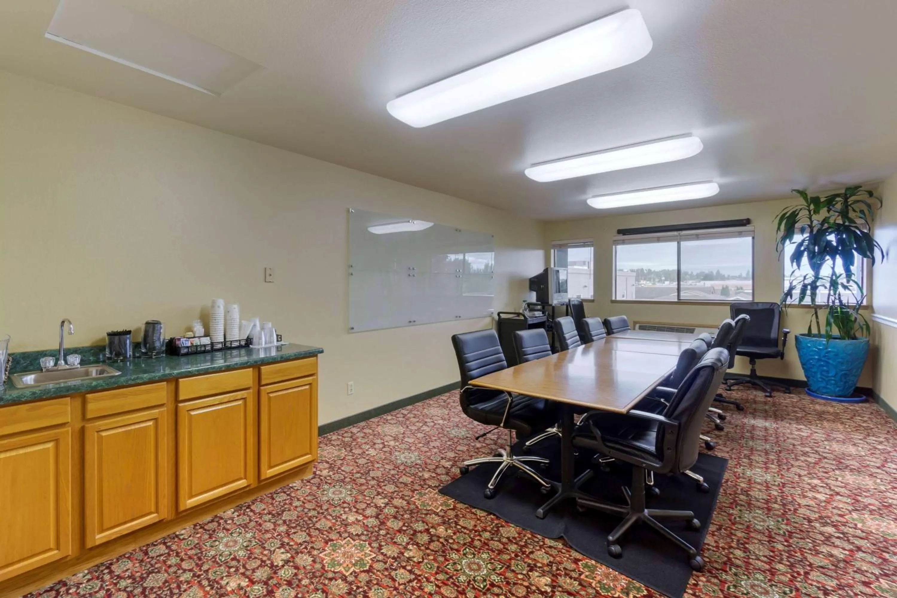 Meeting/conference room in Wingate by Wyndham Mount Vernon