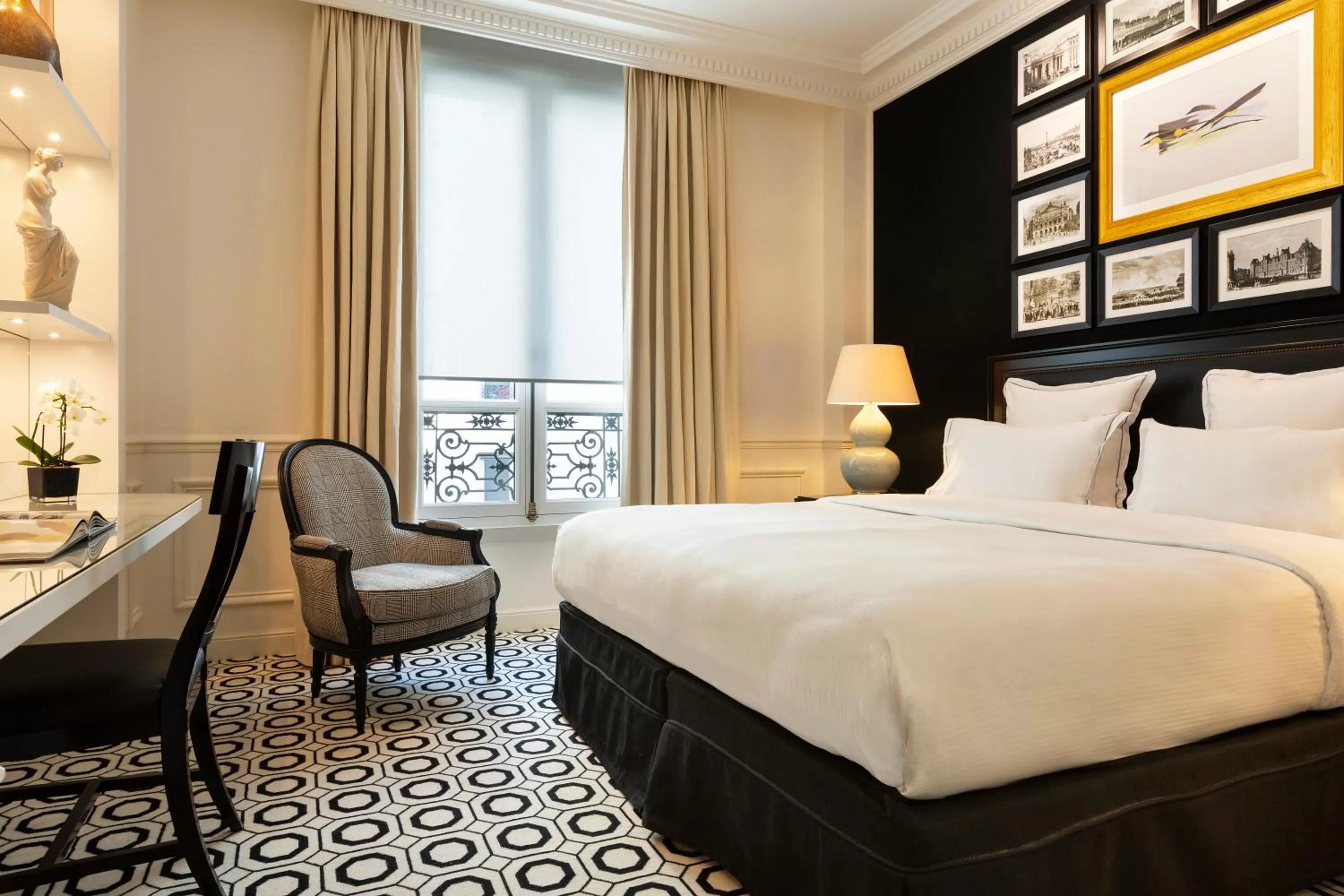 Bed in Hôtel Keppler