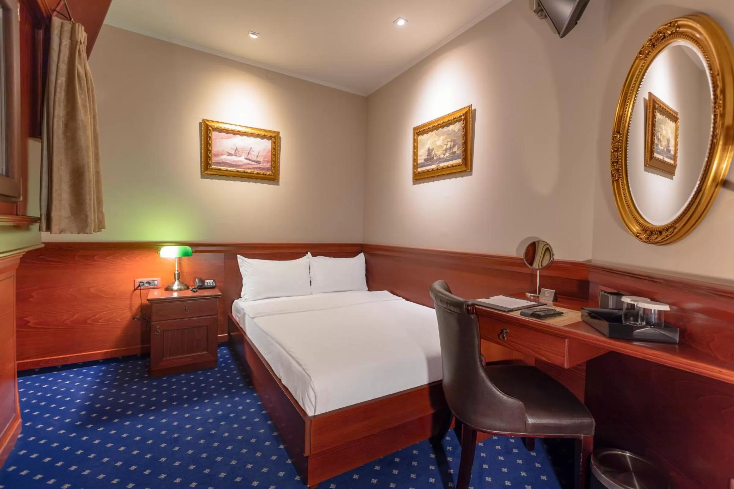 Photo of the whole room, Bed in Hotel Senigallia