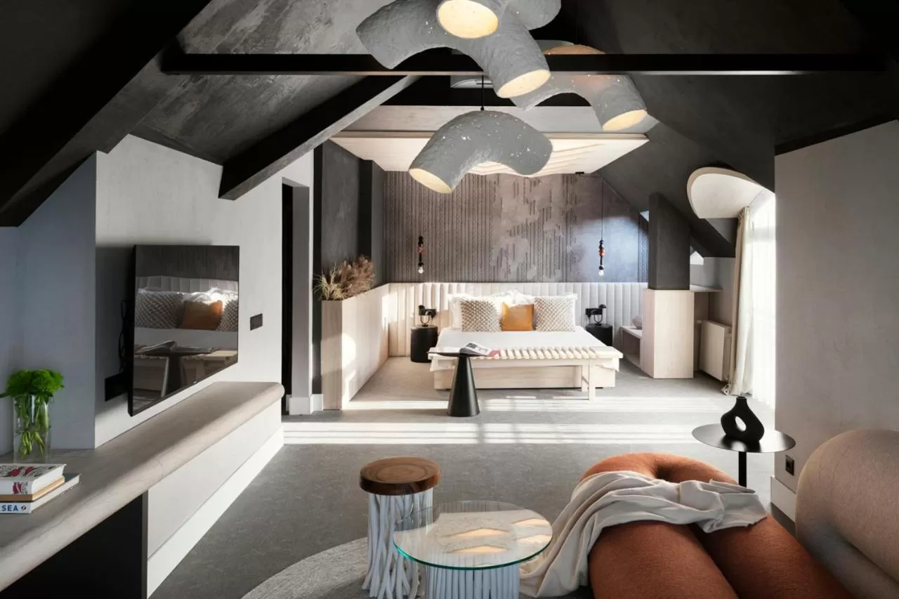 Photo of the whole room, Bed in Oborishte 63,The Art Boutique Hotel by Sandglass