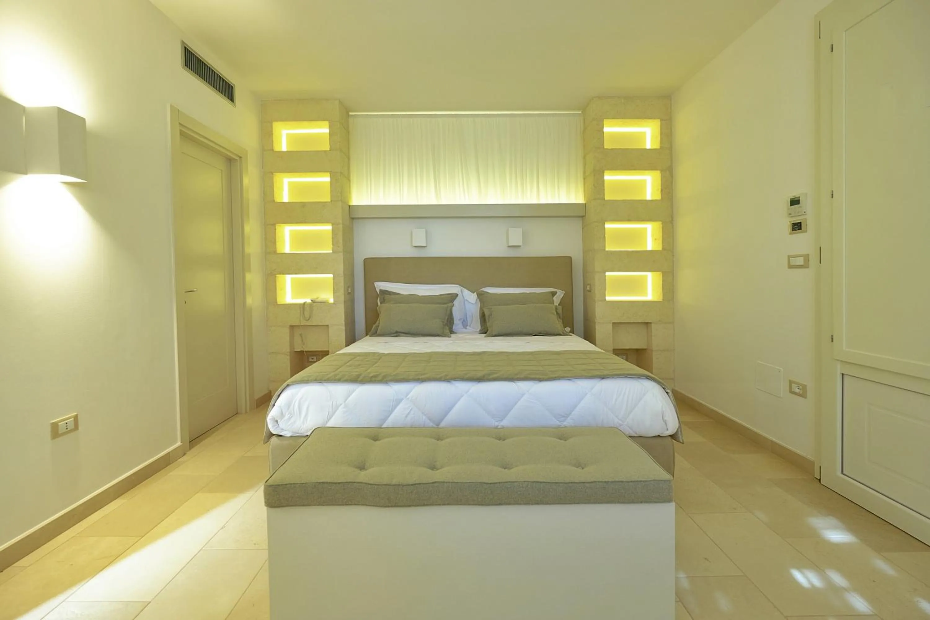 Bed in Montiro' Hotel