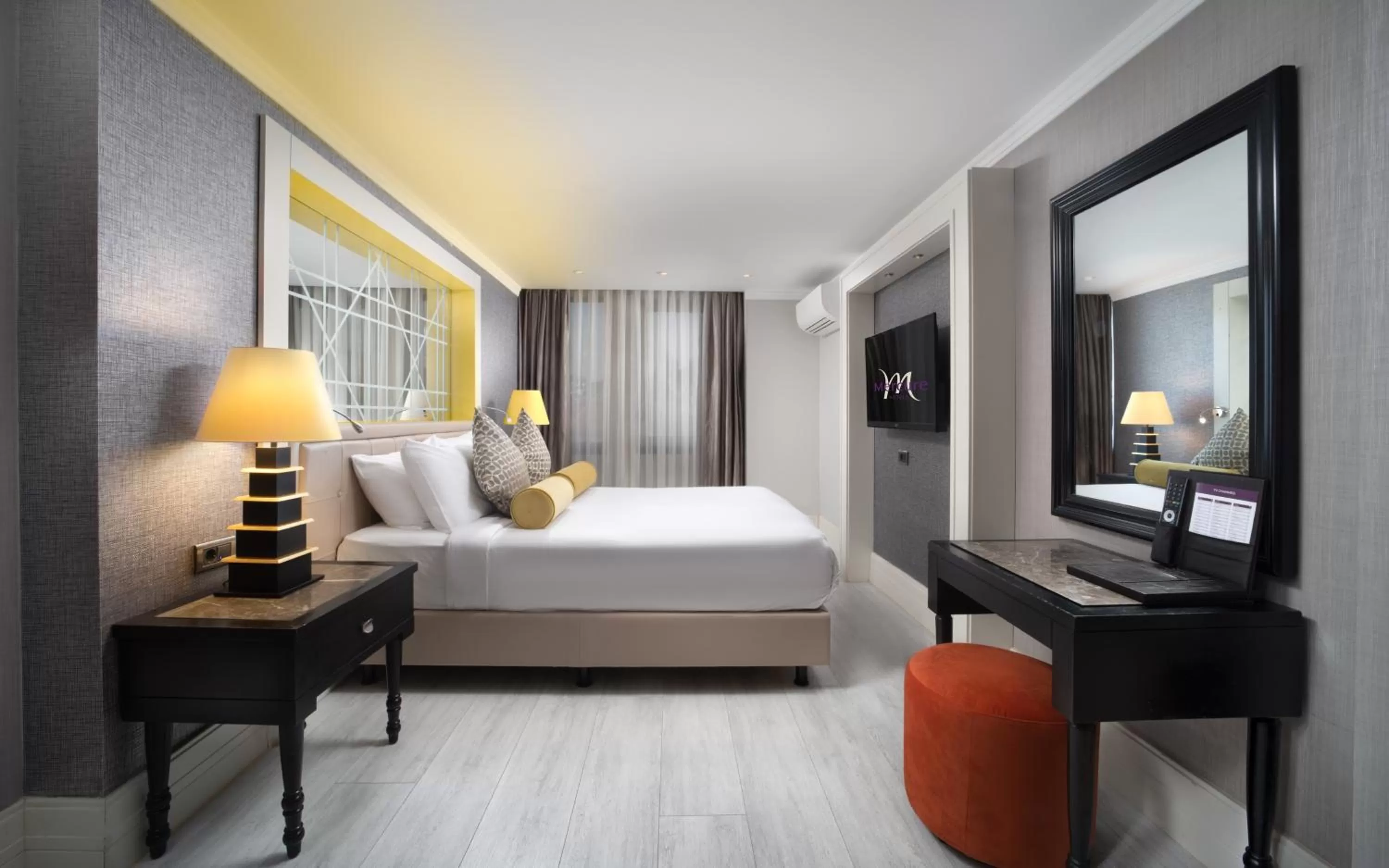 Bed in Mercure Istanbul Bomonti