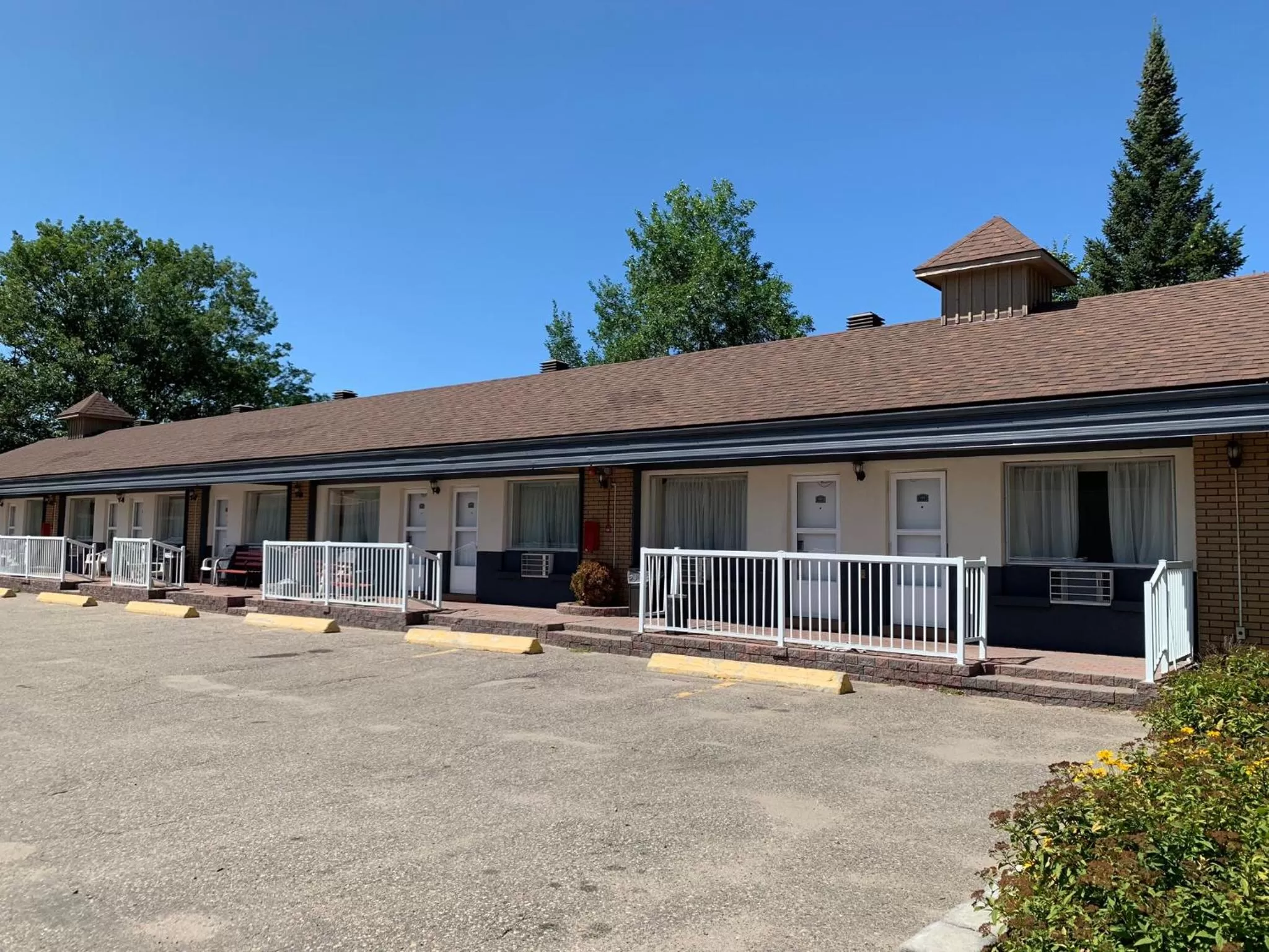 Property building in Sword Inn Bancroft