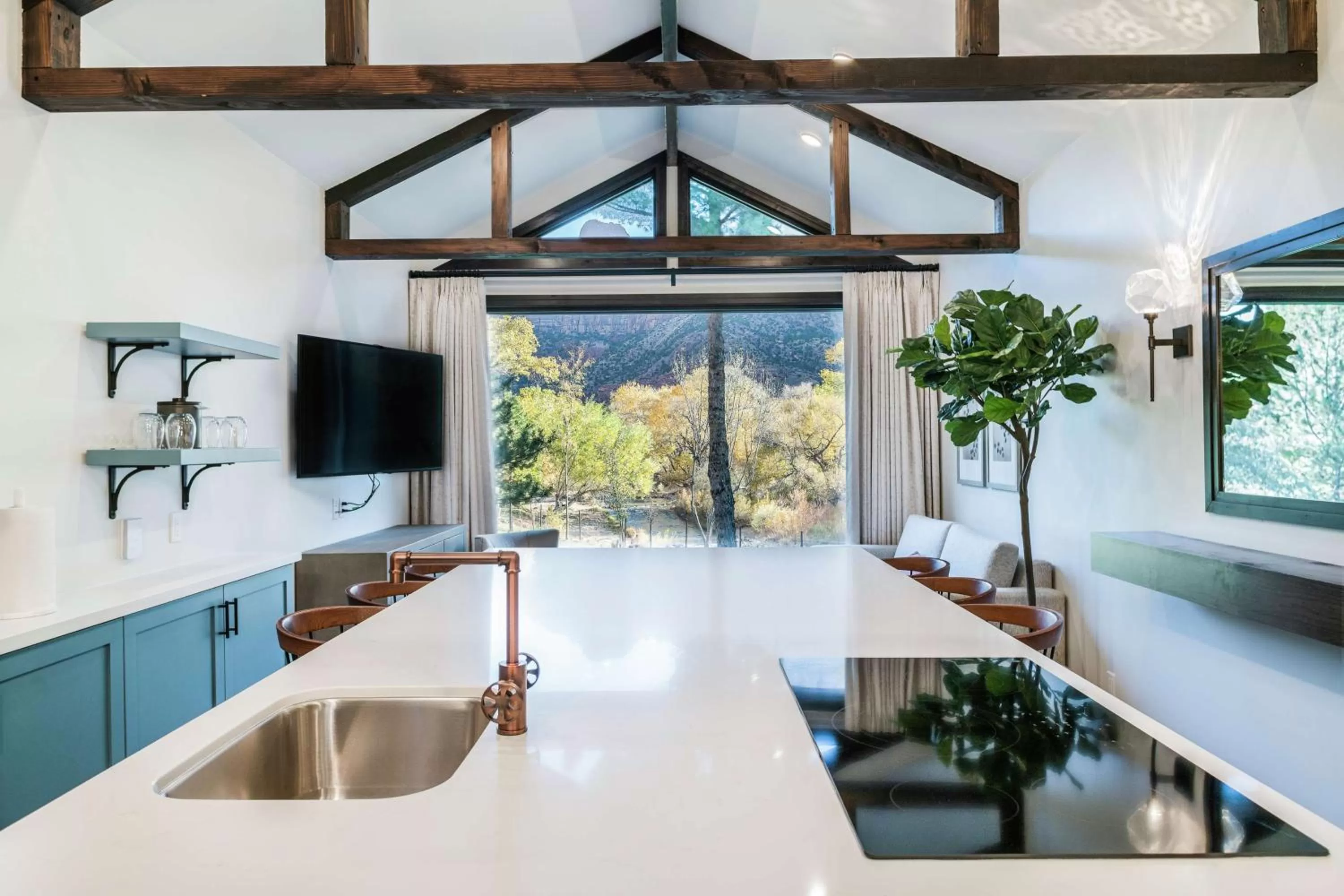 Kitchen or kitchenette in Cliffrose Springdale, Curio Collection By Hilton