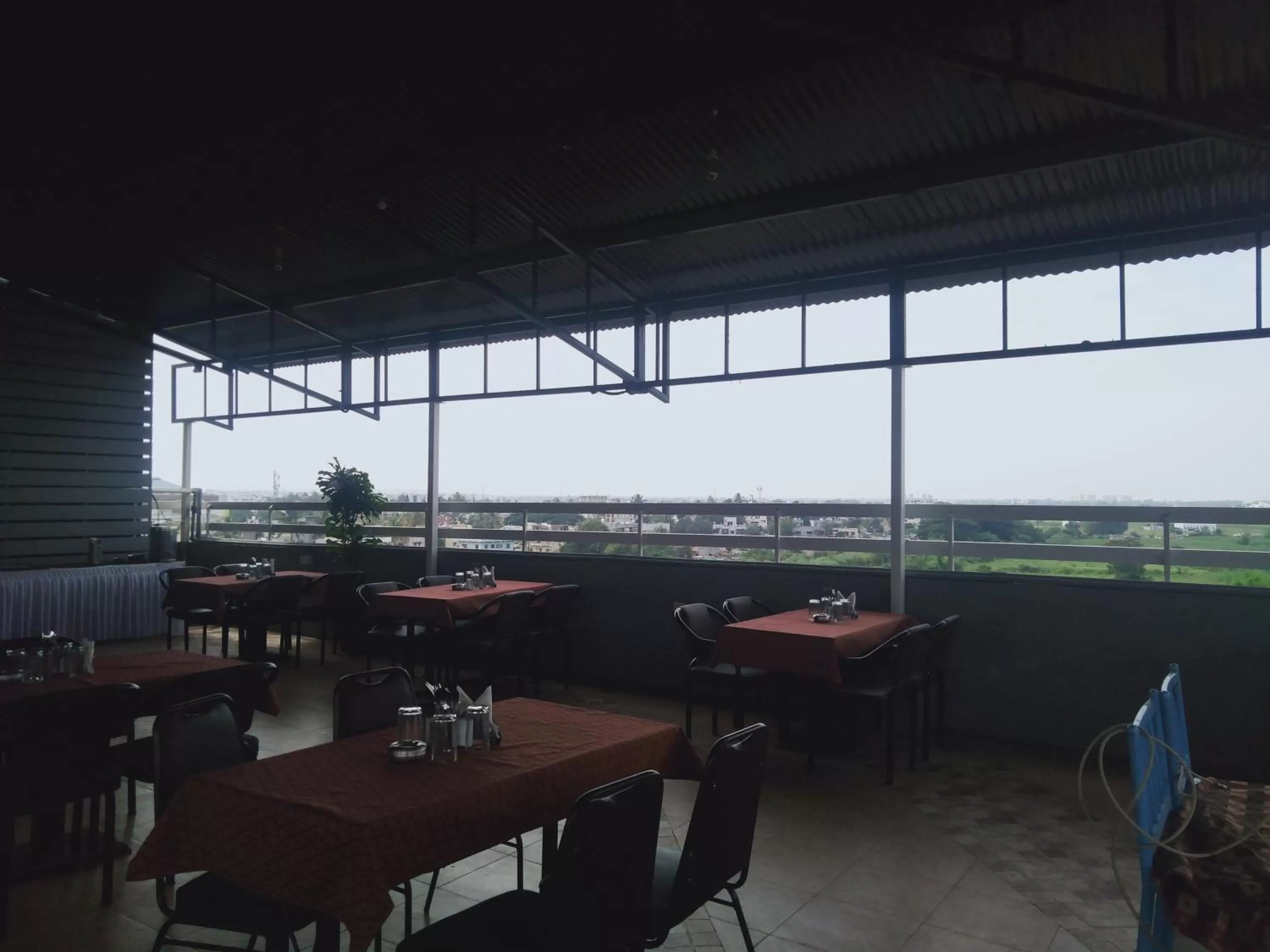 Restaurant/places to eat in Hotel Udayanraje Palace