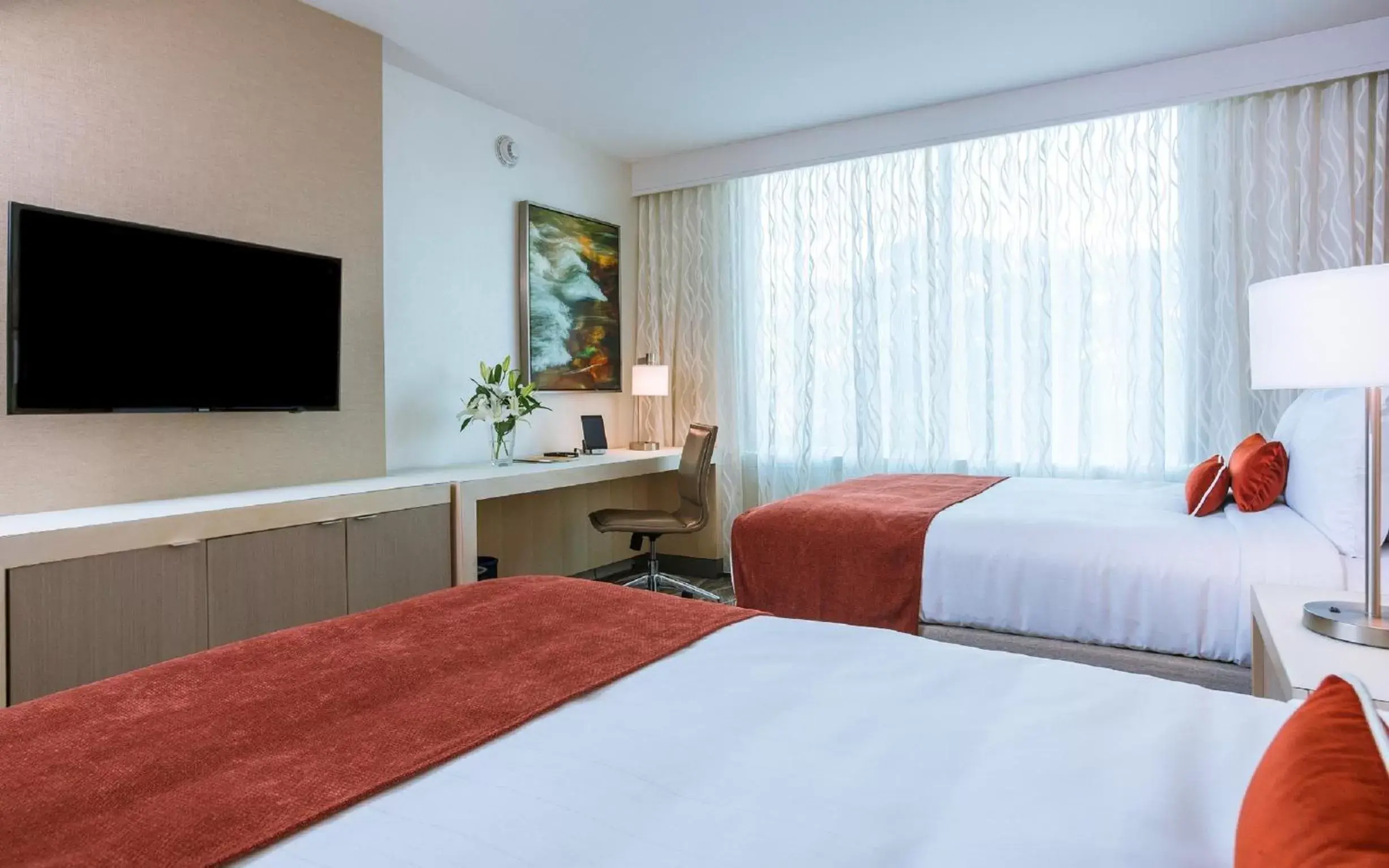 Earth Tower Accessible Queen in Mohegan Sun Earth Tower Accessible Queen in Mohegan Sun