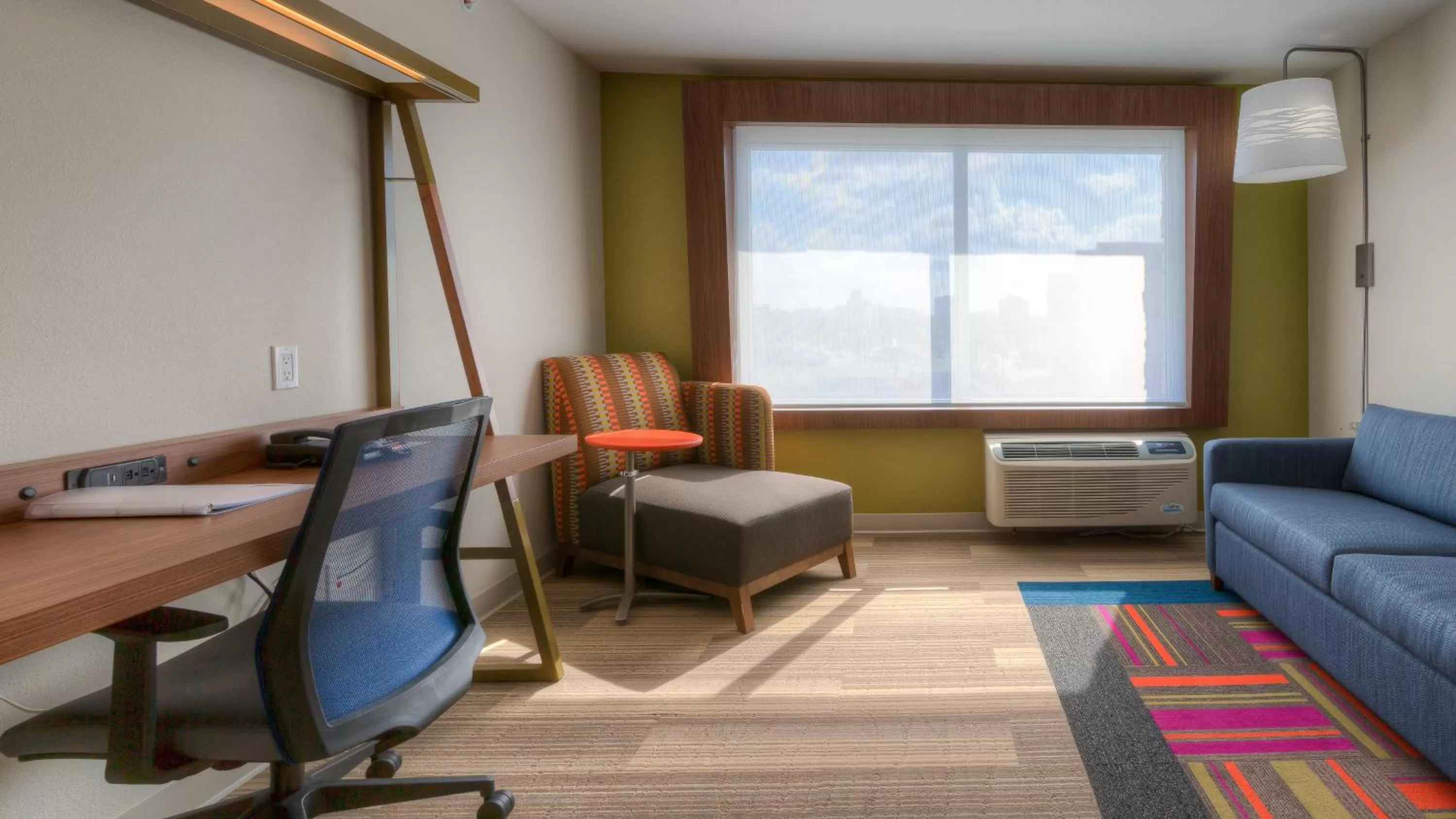 Photo of the whole room in Holiday Inn Express & Suites Tulsa Midtown by IHG