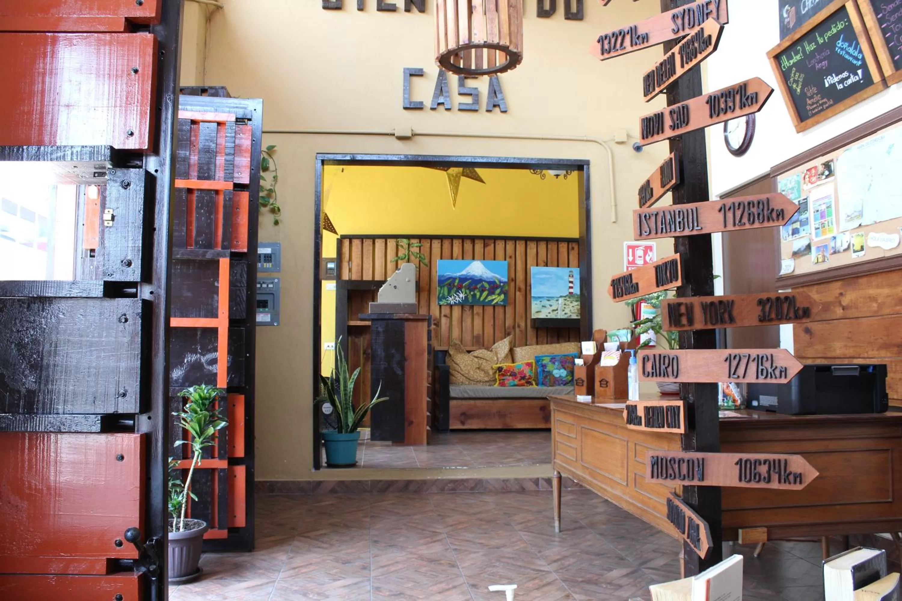 Lobby or reception in Casa Bonita Hotel y Hostal